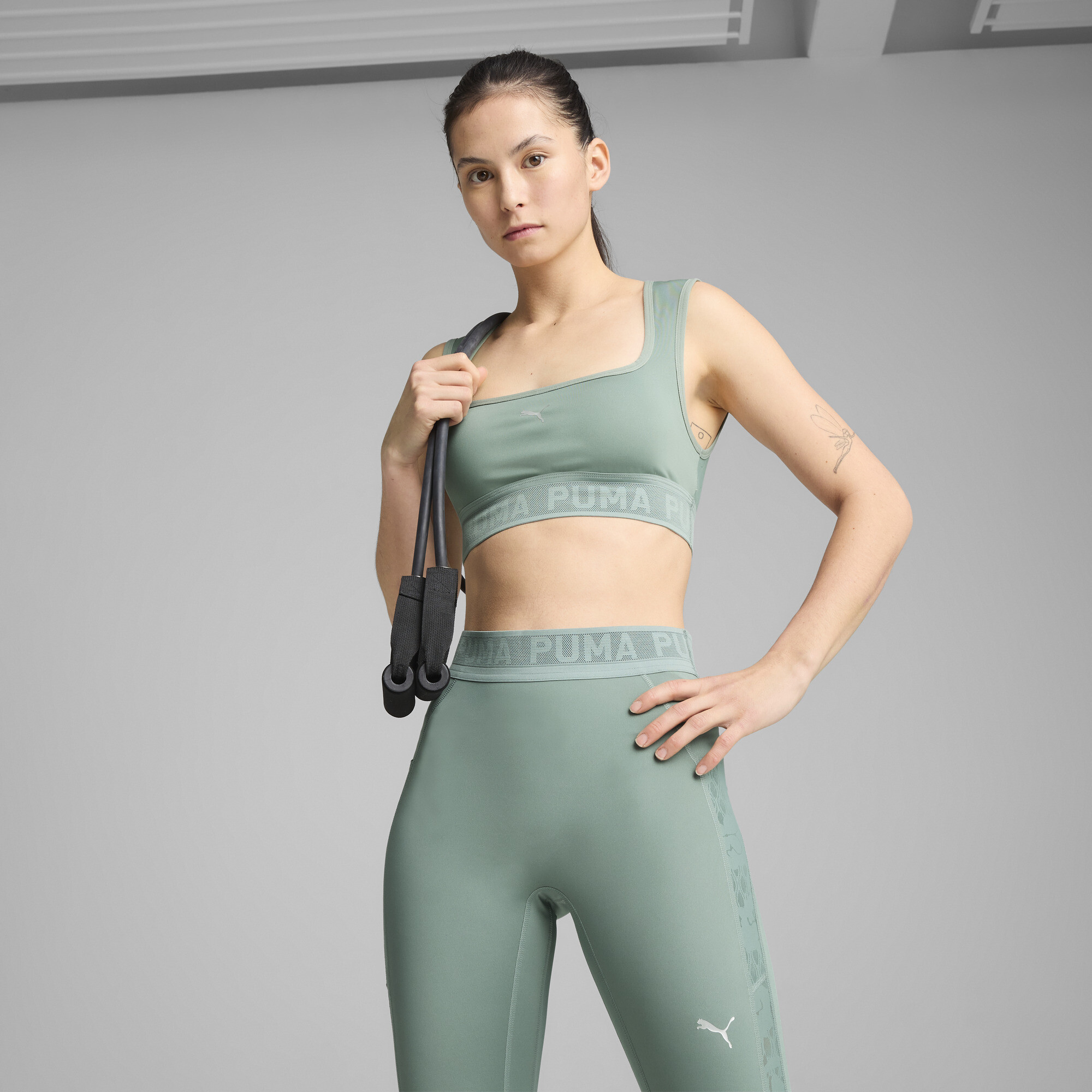 Puma ქალის მაისური MOVE LACE BRA