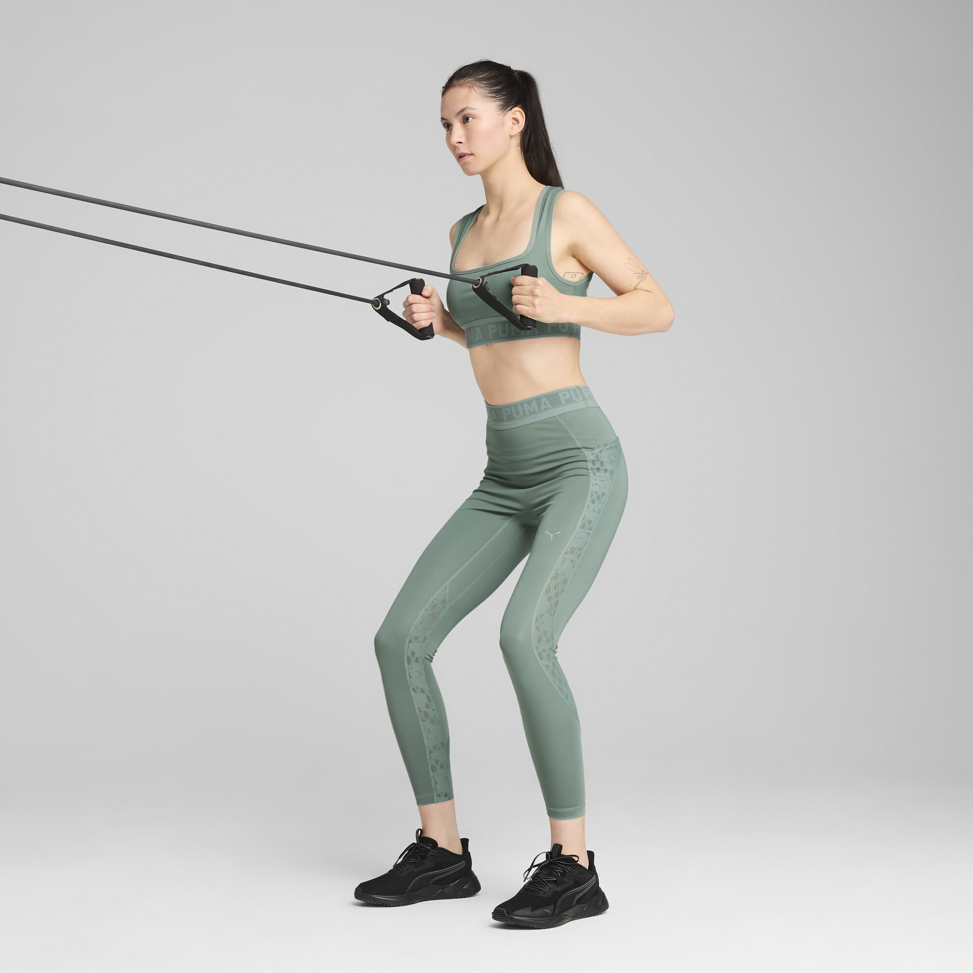 Puma ქალის მაისური MOVE LACE BRA