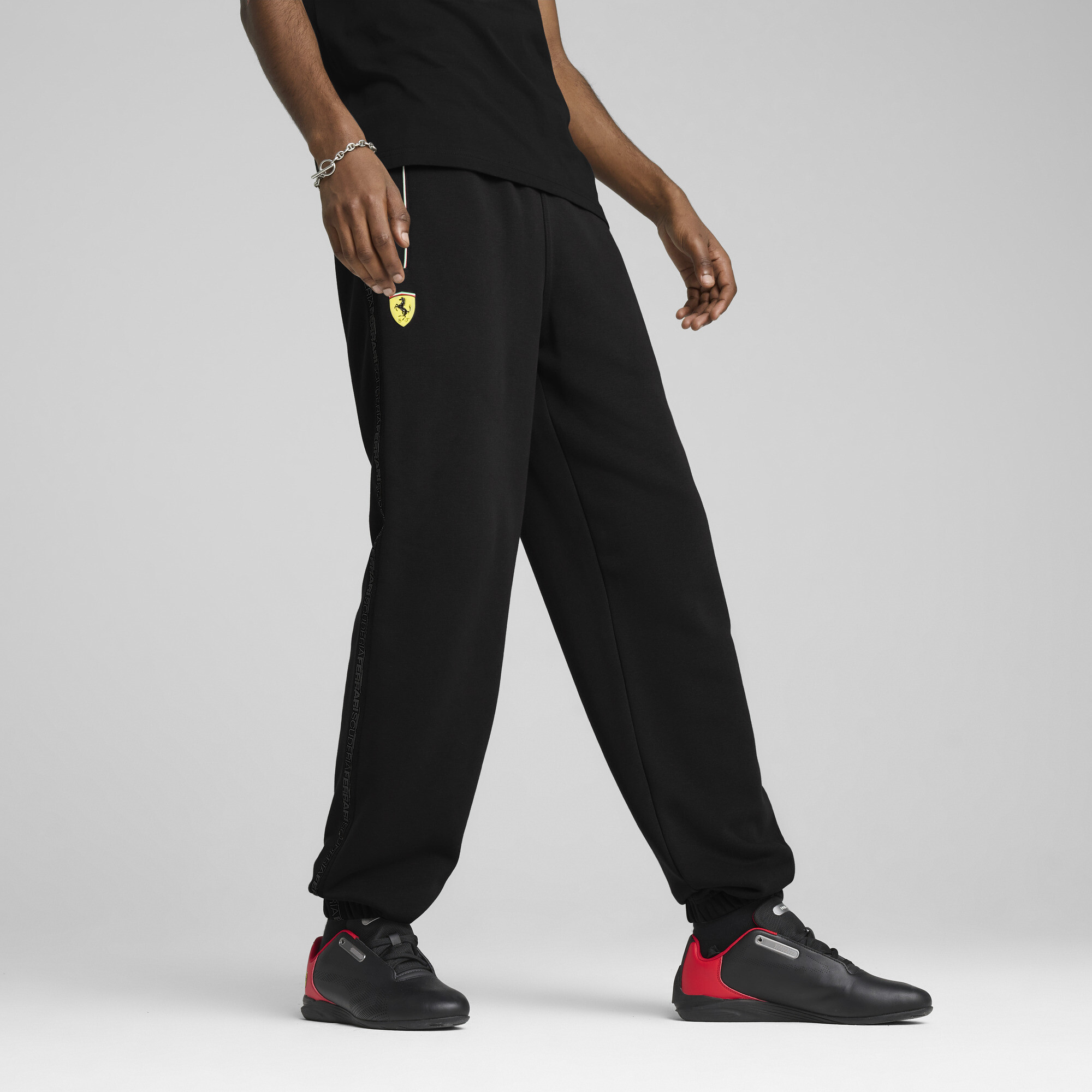 Puma შარვალი Ferrari Race Sweatpants