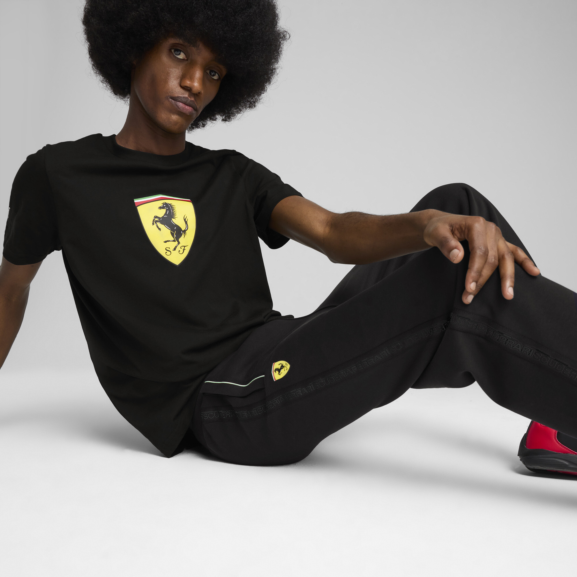 Puma შარვალი Ferrari Race Sweatpants