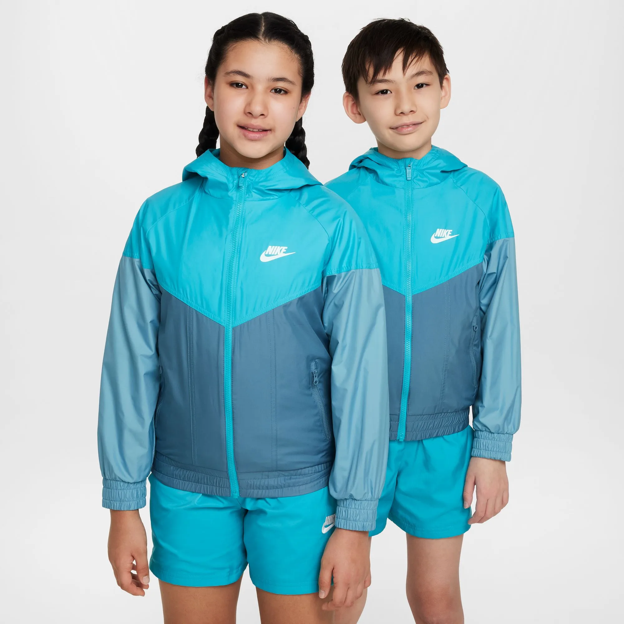 Nike ბავშვის ქურთუკი
