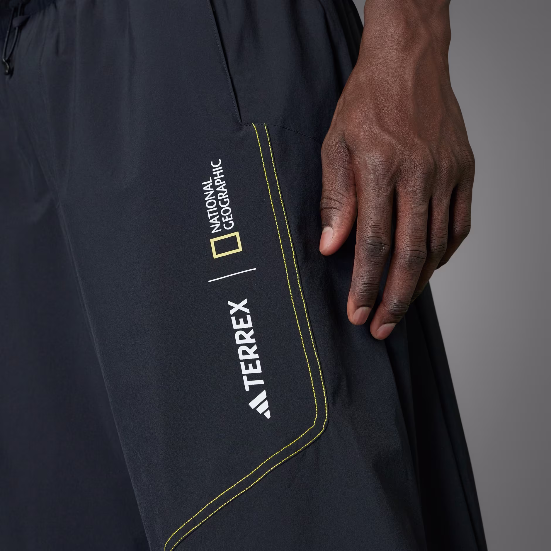 Adidas მამაკაცის შარვალი