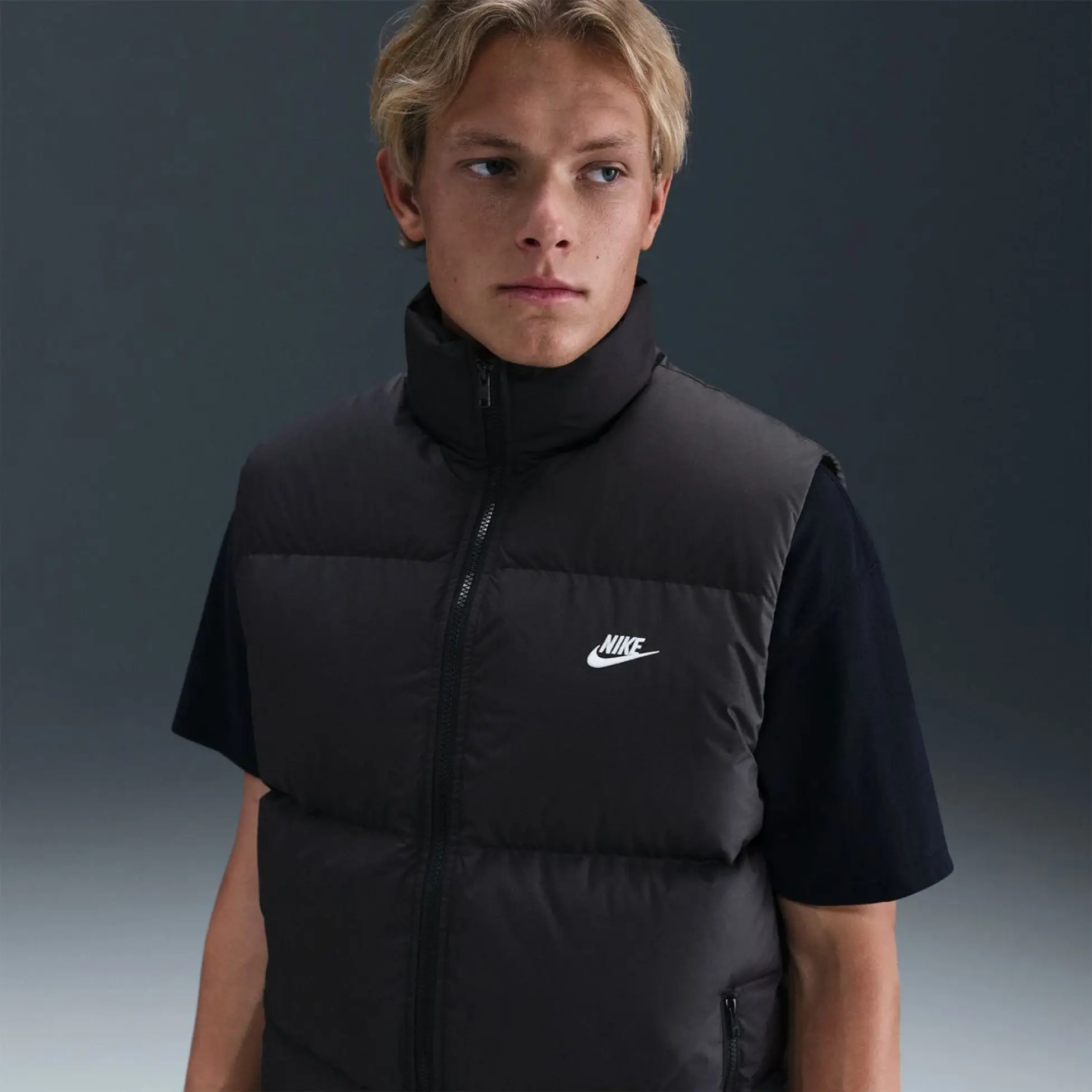 Nike მამაკაცის ქურთუკი