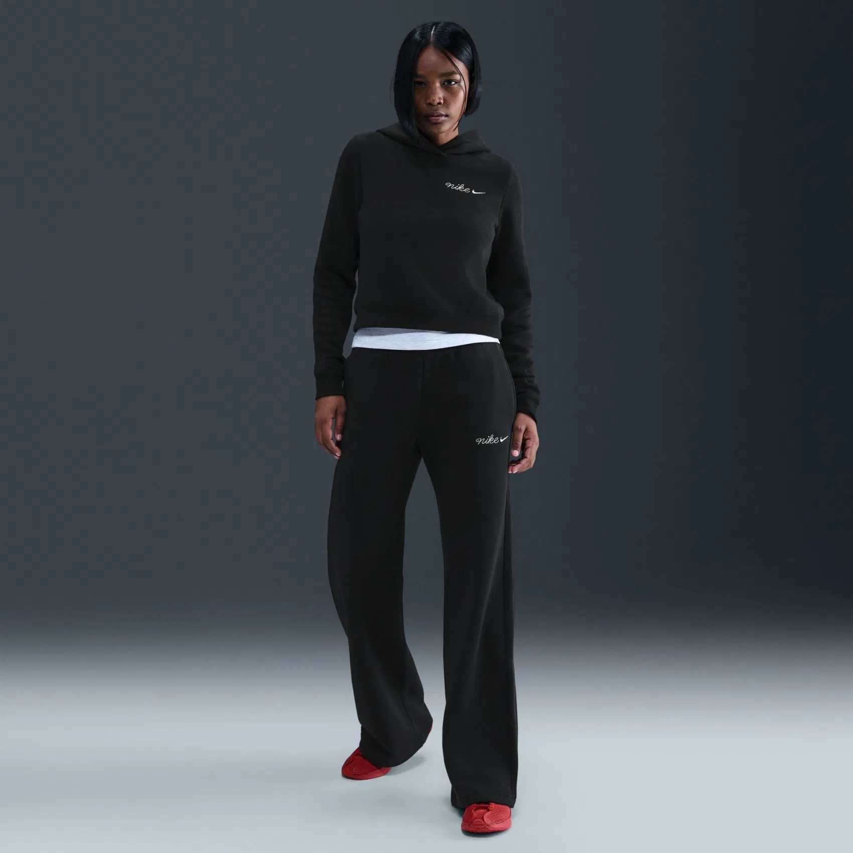 Nike ქალის ჯემპრი