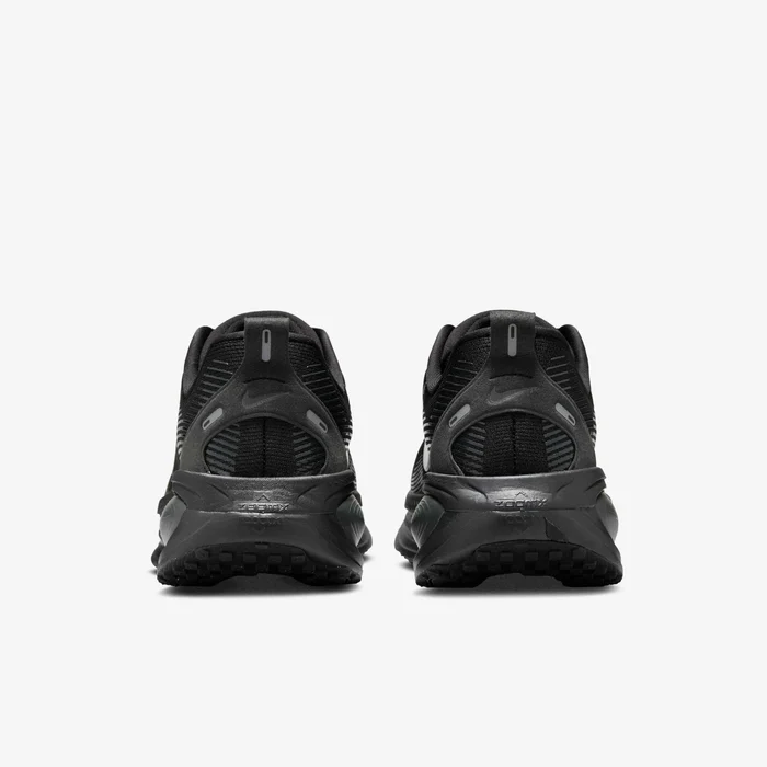 Nike  Vomero 18 Men's Road Running Shoes