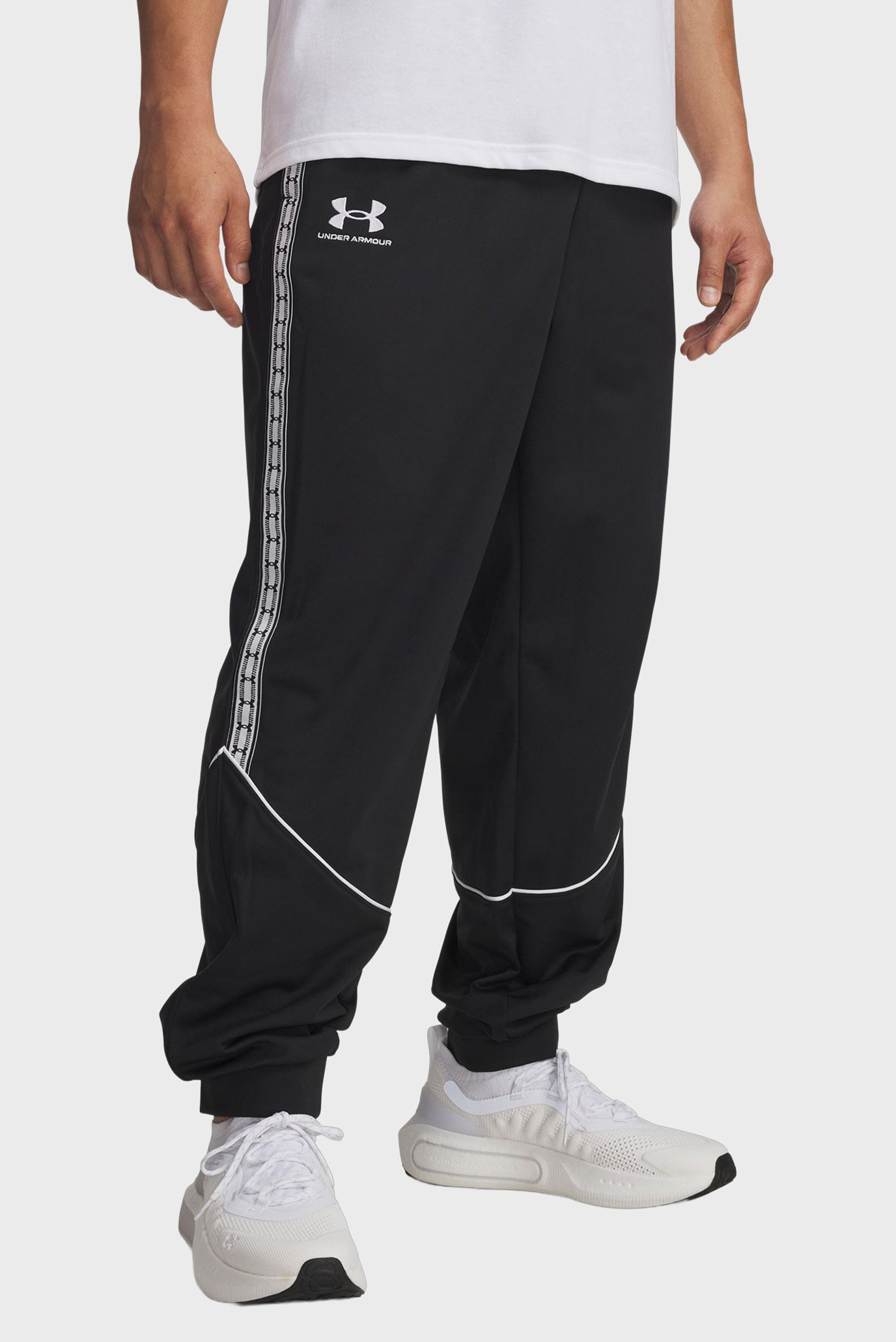 Under Armour მამაკაცის სპორტული შარვალი