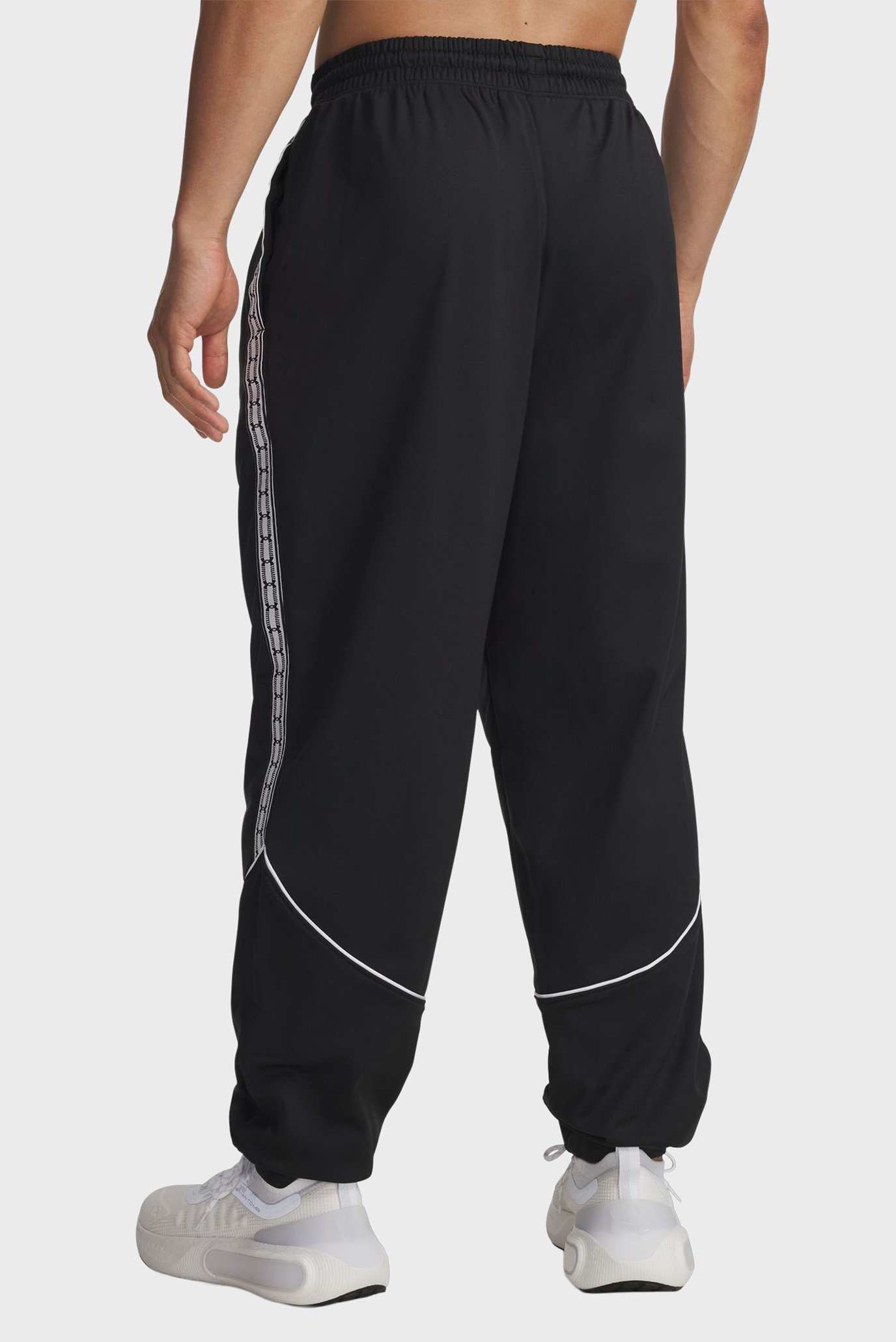 Under Armour მამაკაცის სპორტული შარვალი