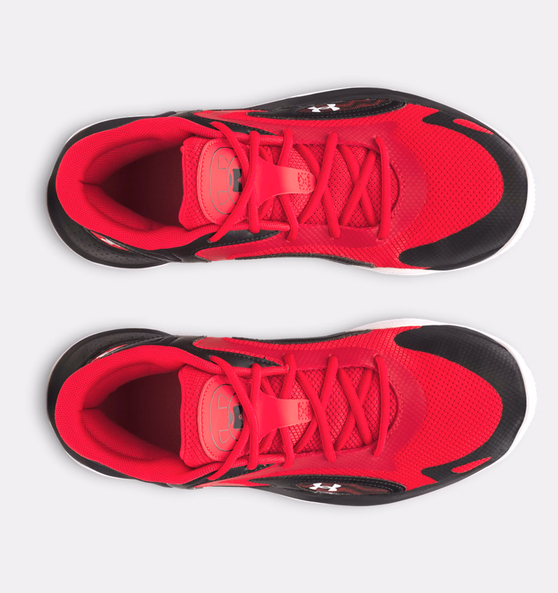 Under Armour მამაკაცის სპორტული ფეხსაცმელი