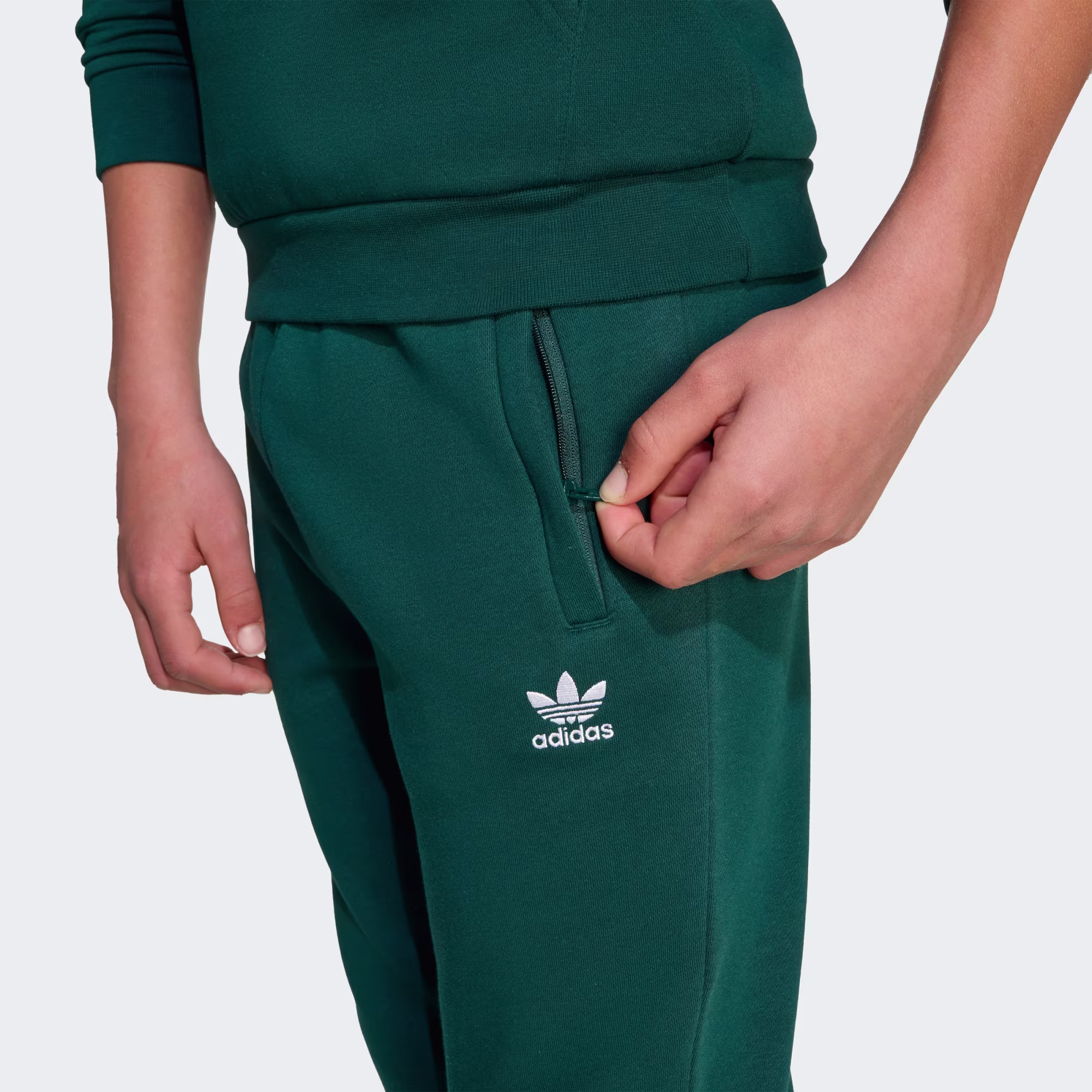Adidas ბავშვის შარვალი