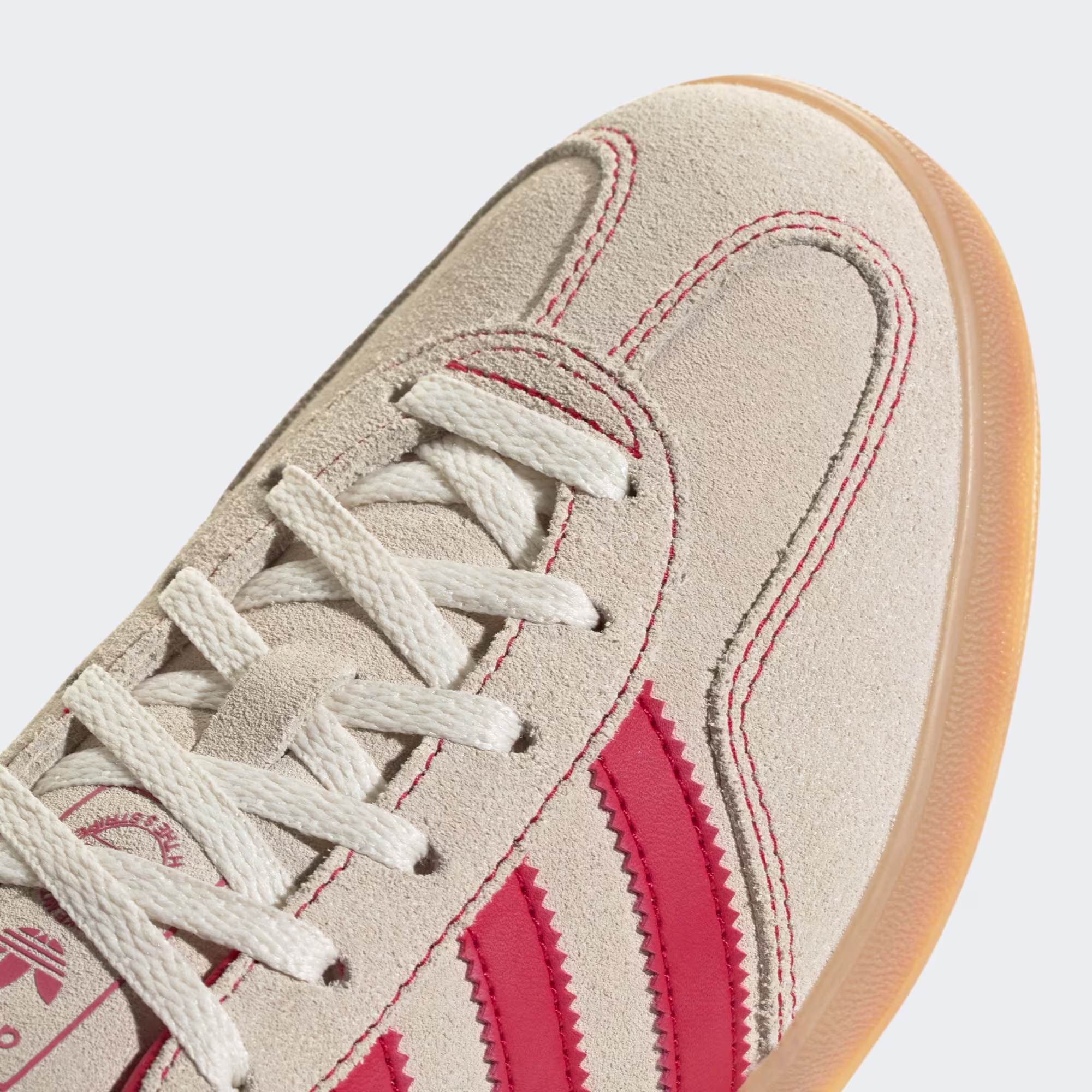 Adidas ქალის სპორტული ფეხსაცმელი