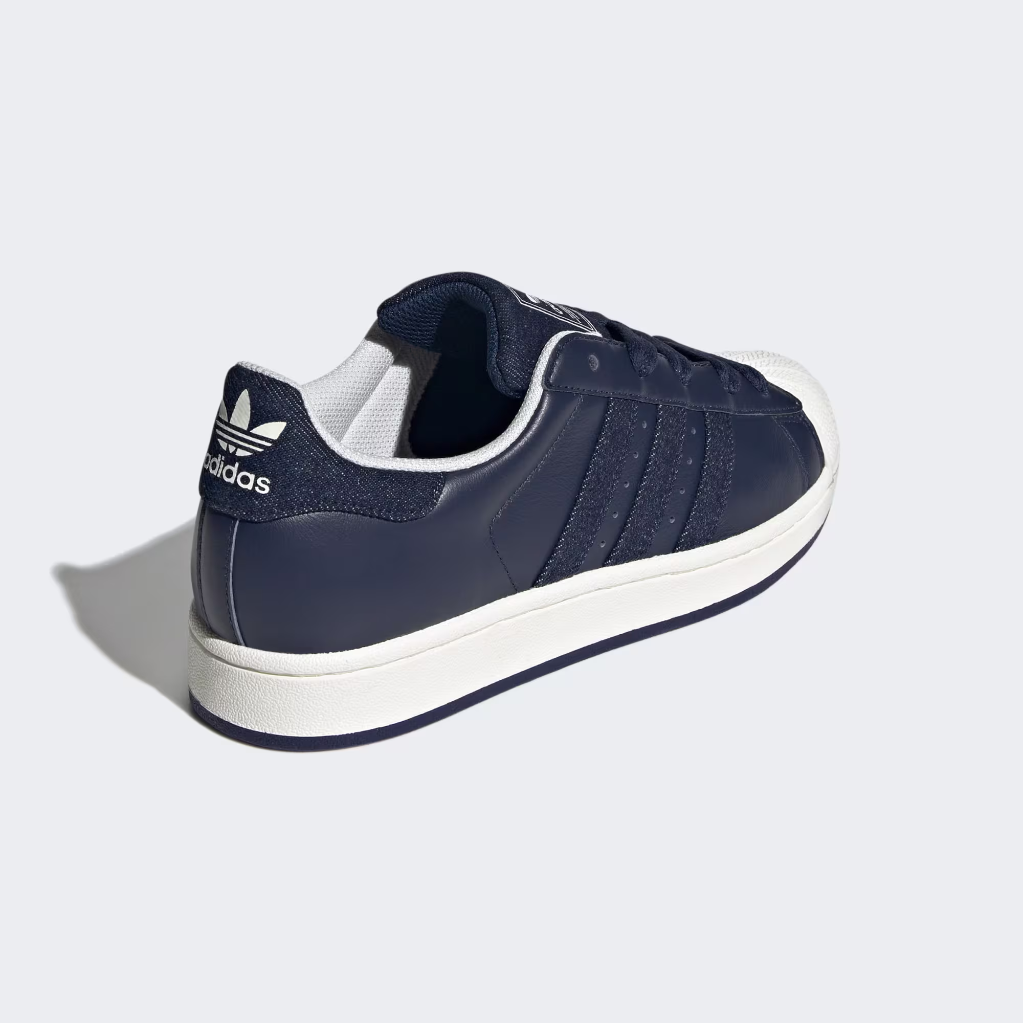 Adidas ქალის სპორტული ფეხსაცმელი