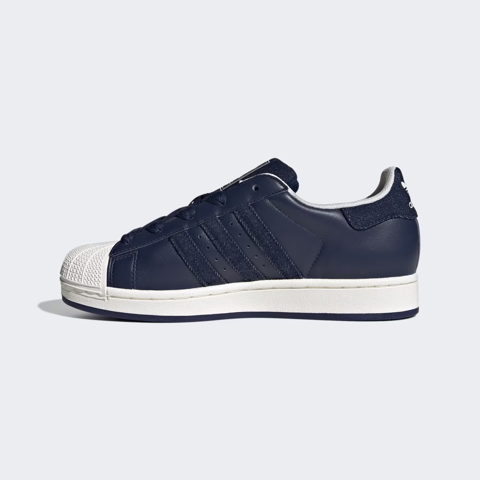 Adidas ქალის სპორტული ფეხსაცმელი