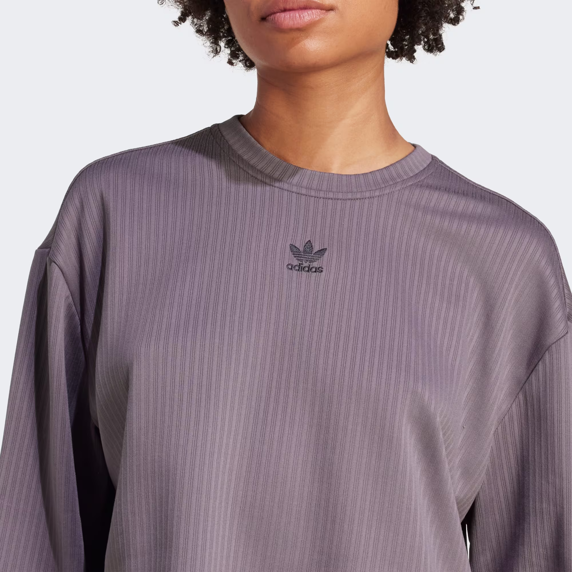 Adidas ქალის ჯემპრი