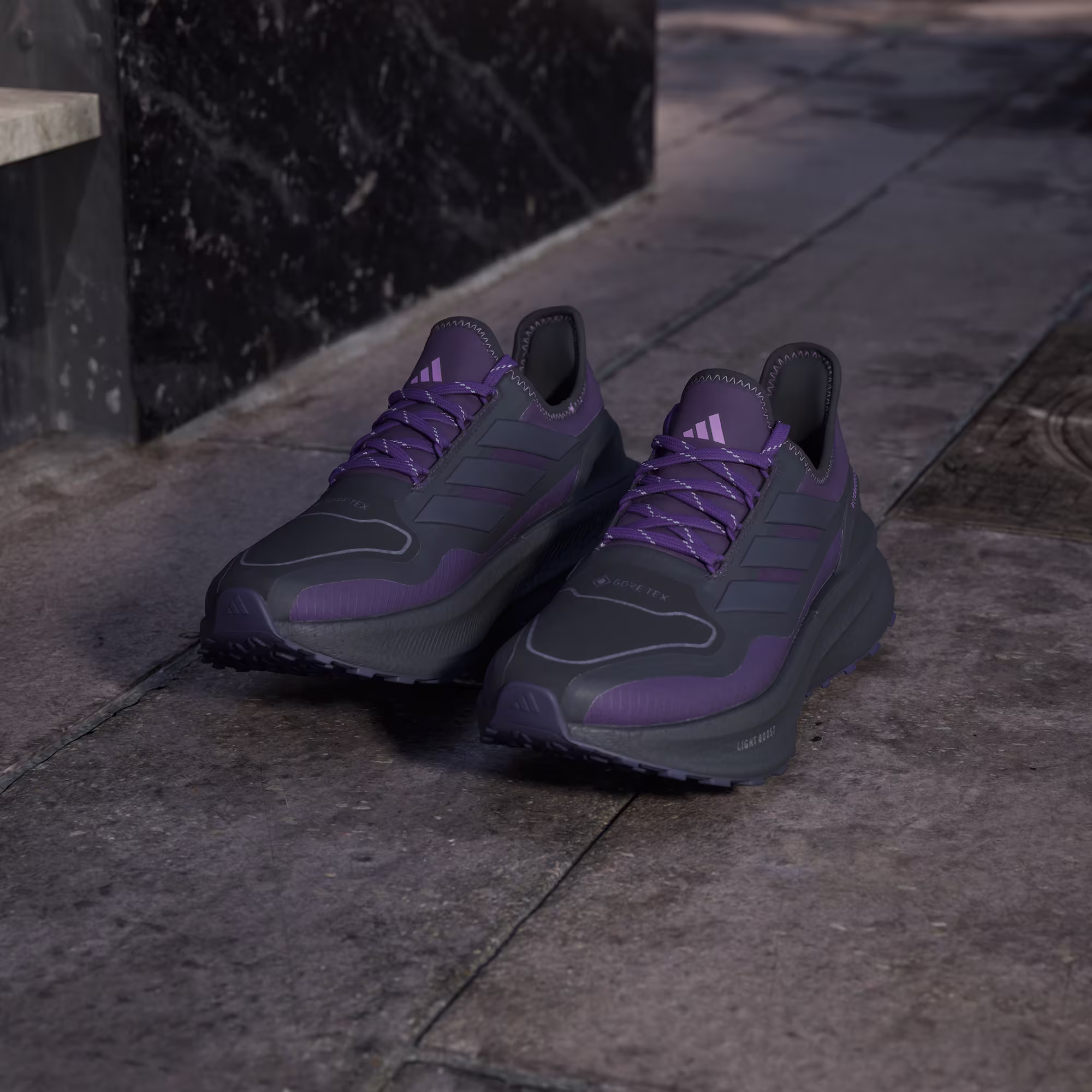 Adidas ქალის სპორტული ფეხსაცმელი