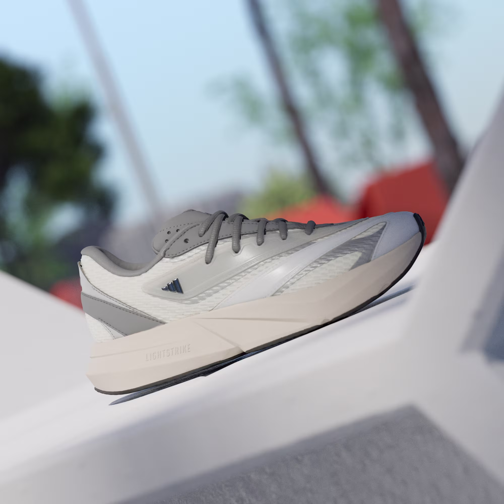 Adidas ქალის სპორტული ფეხსაცმელი