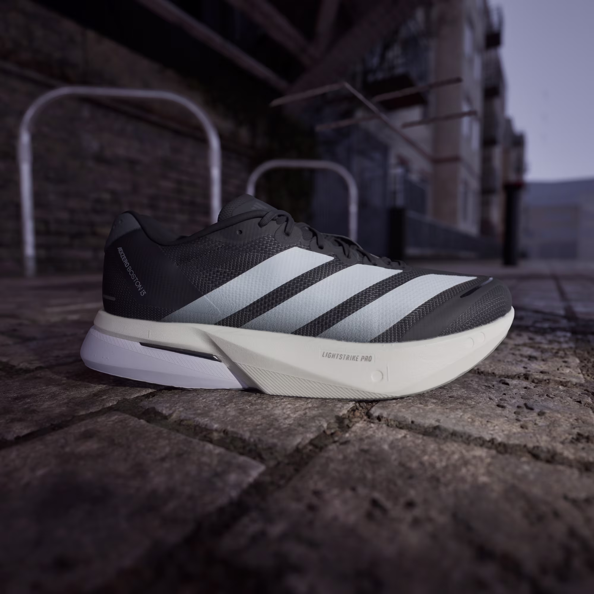 Adidas მამაკაცის სპორტული ფეხსაცმელი