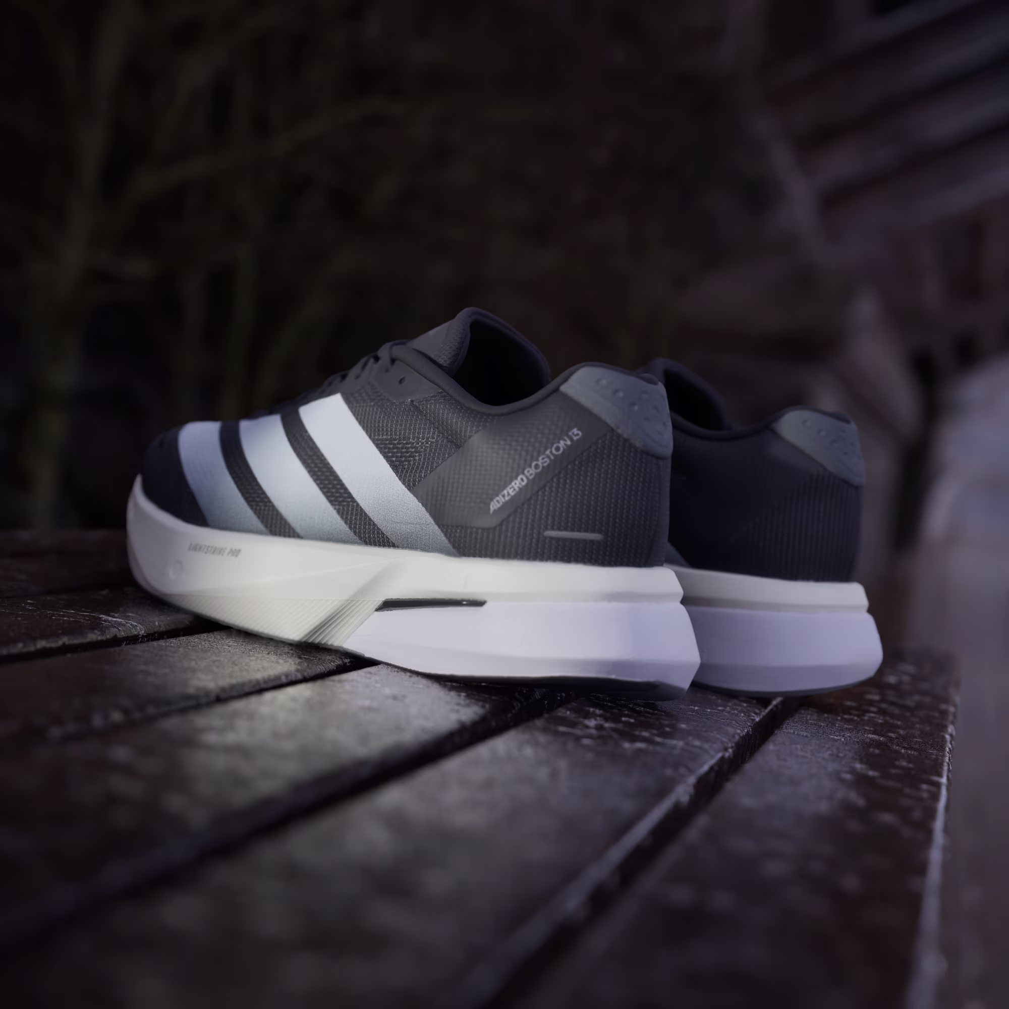 Adidas მამაკაცის სპორტული ფეხსაცმელი