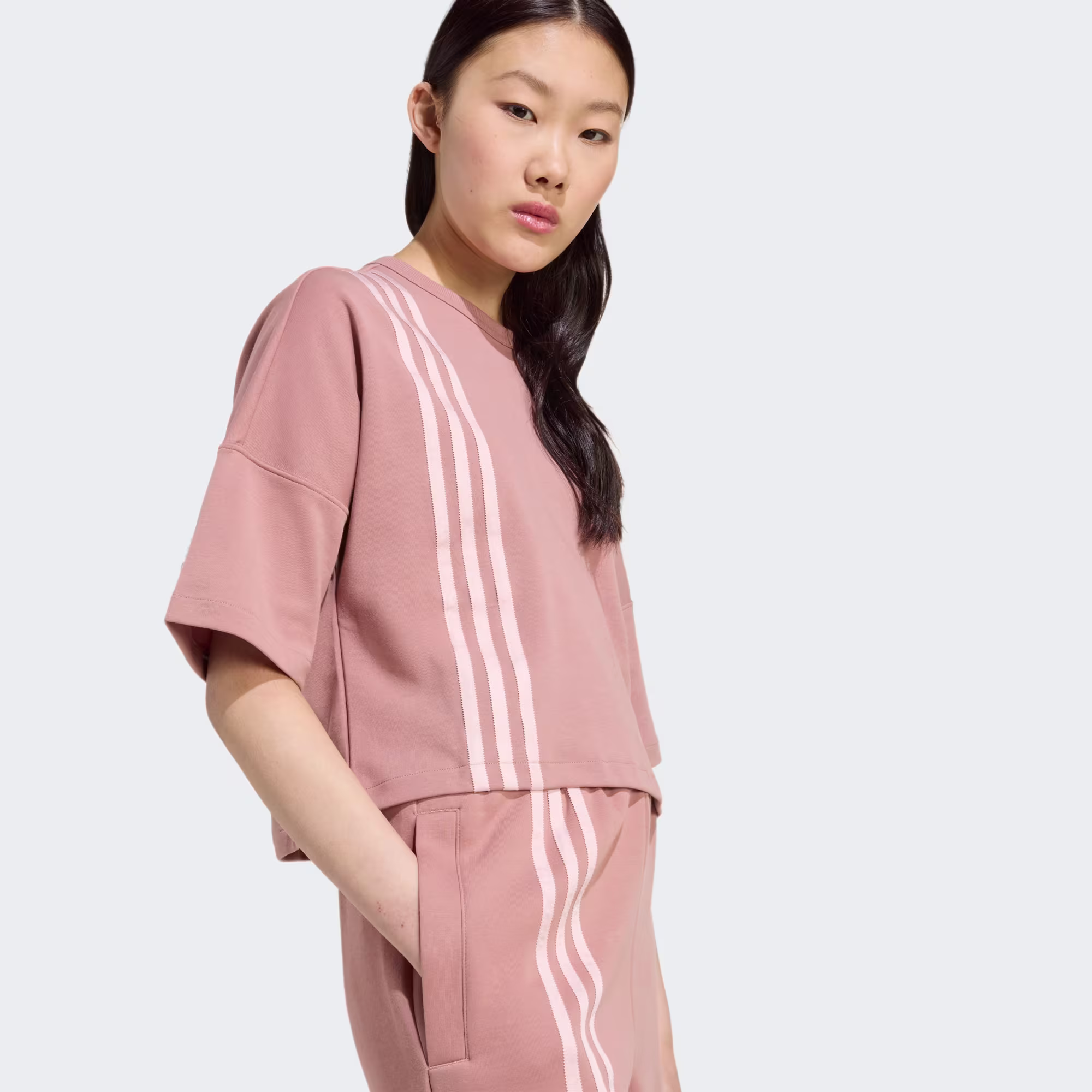 Adidas ქალის მაისური