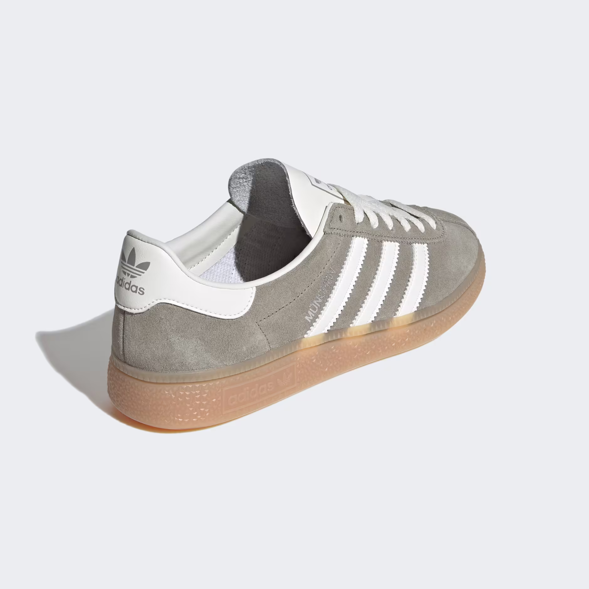 Adidas ქალის სპორტული ფეხსაცმელი