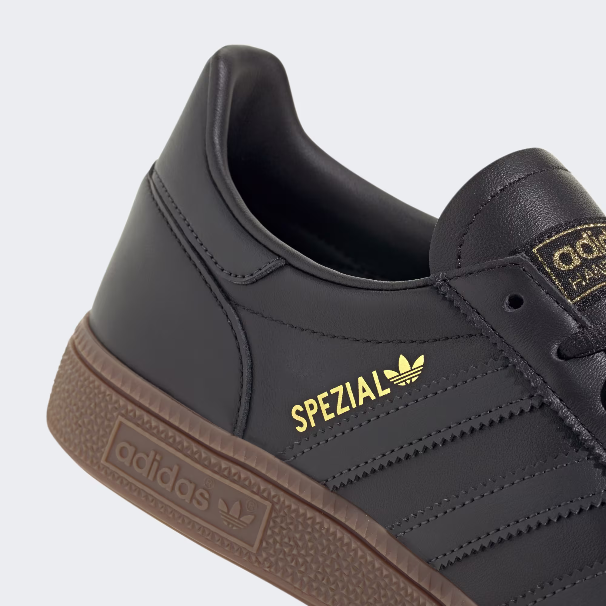 Adidas მამაკაცის სპორტული ფეხსაცმელი