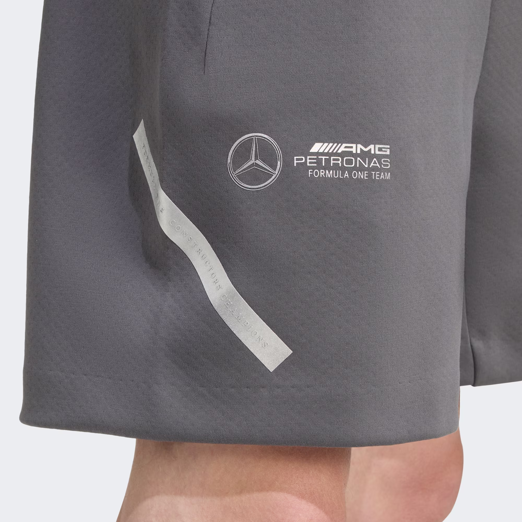 Adidas მამაკაცის შორტი