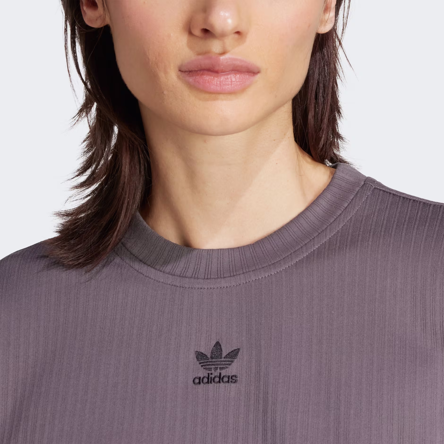 Adidas ქალის მაისური