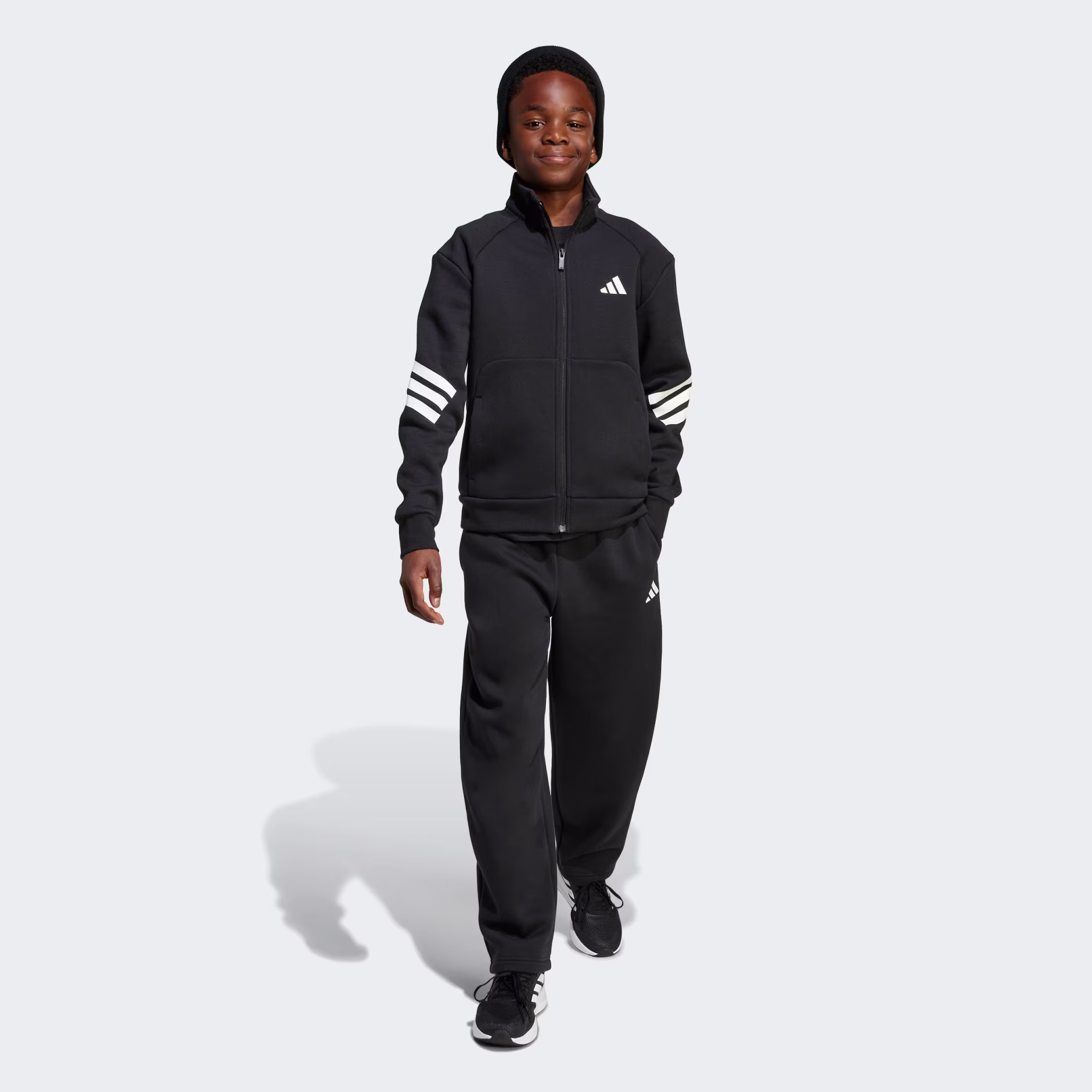 Adidas ბავშვის სპორტული კომპლექტი