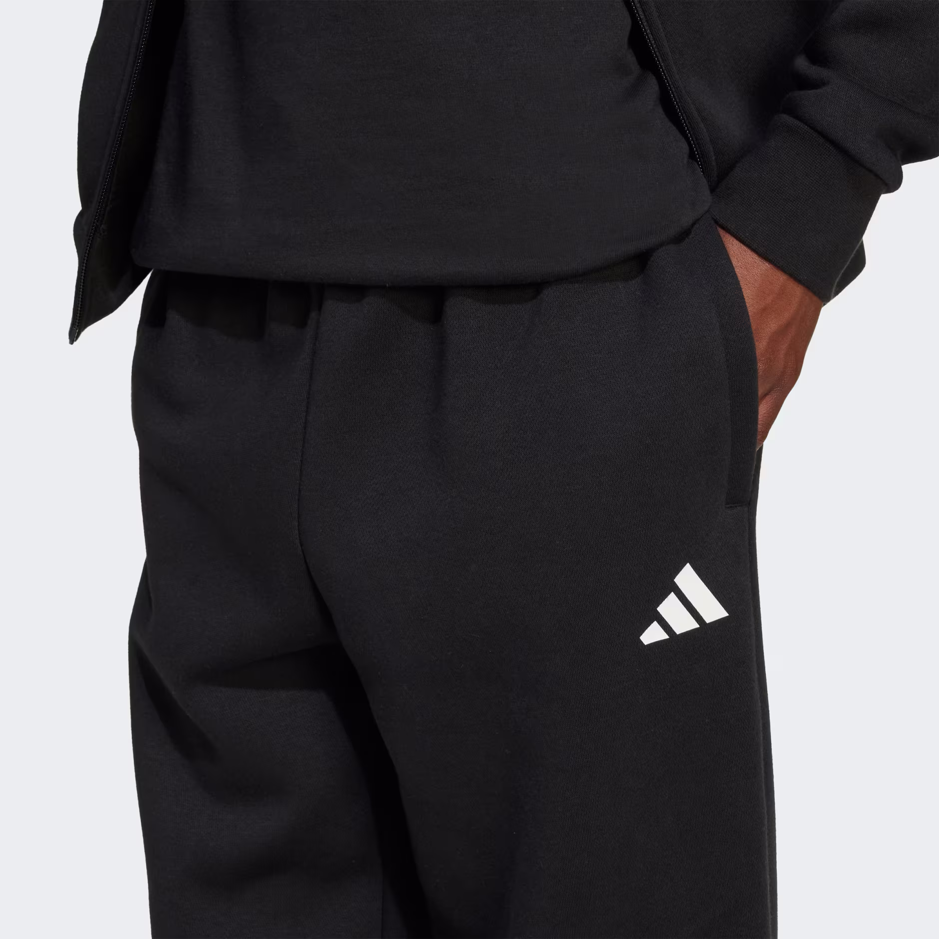 Adidas ბავშვის სპორტული კომპლექტი