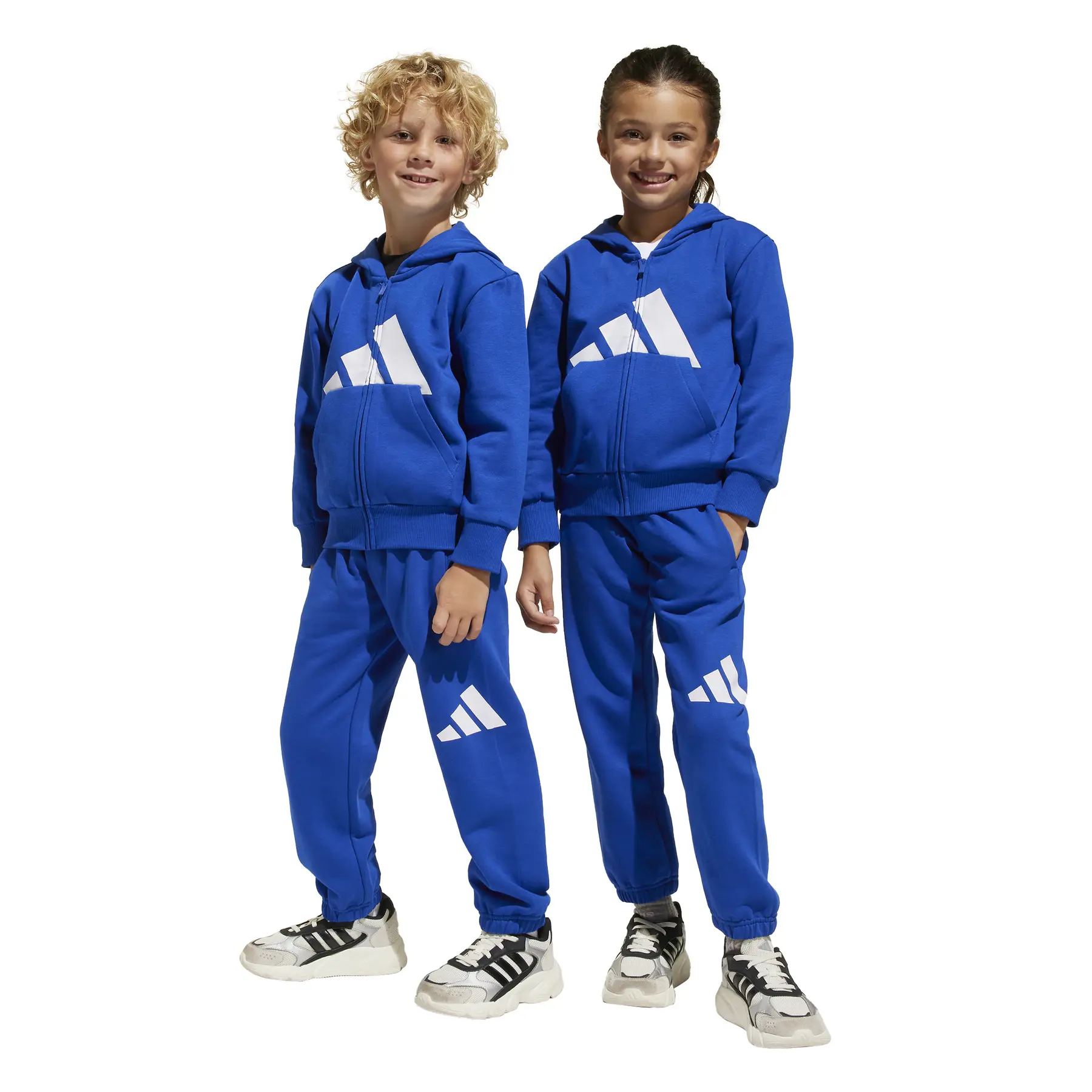 Adidas ბავშვის სპორტული კომპლექტი
