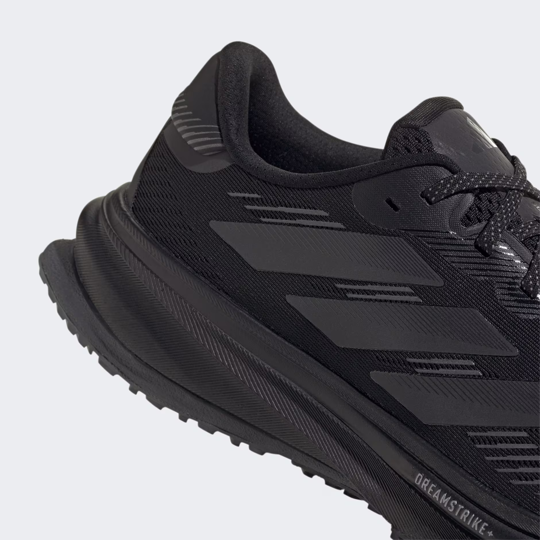 Adidas ქალის სპორტული ფეხსაცმელი