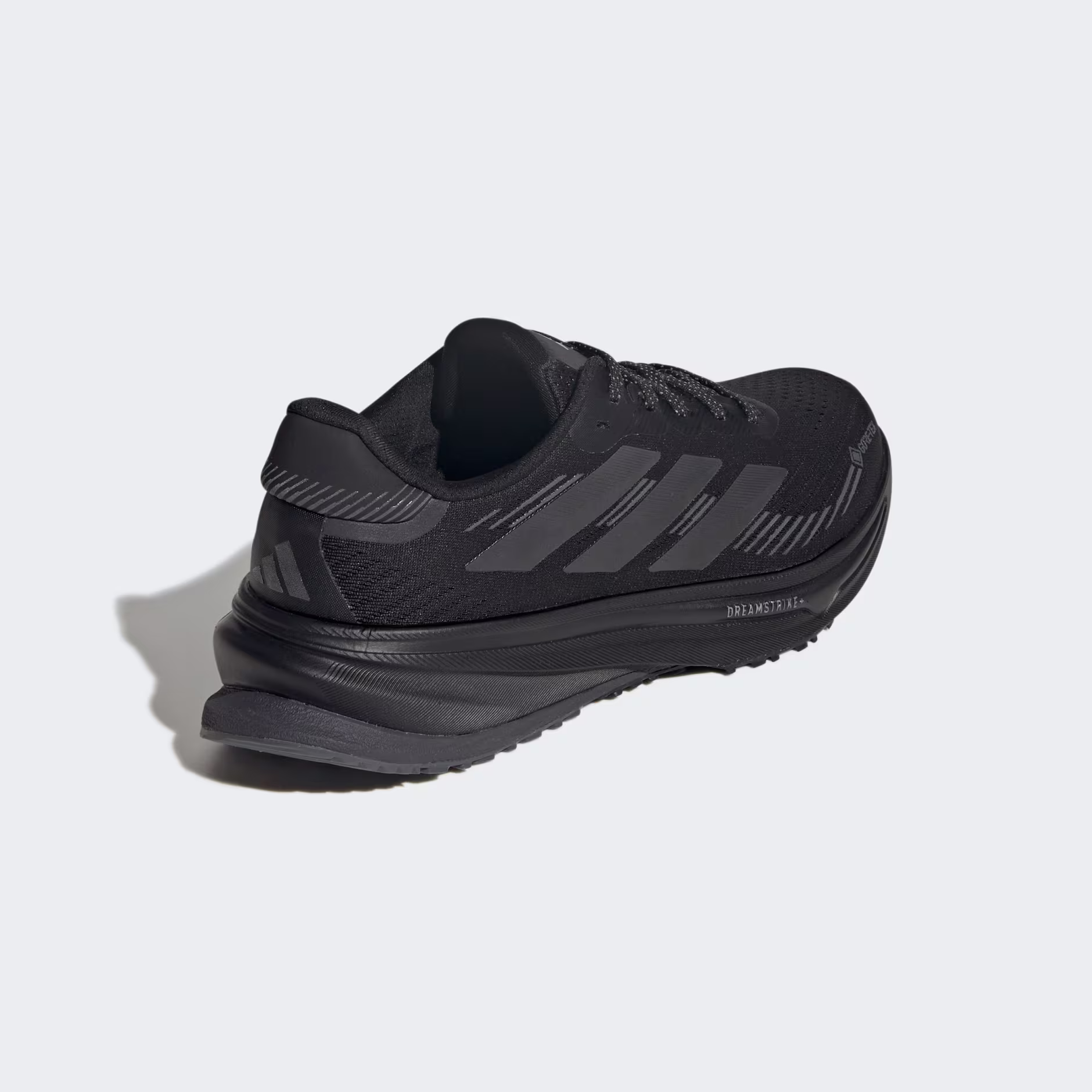 Adidas ქალის სპორტული ფეხსაცმელი