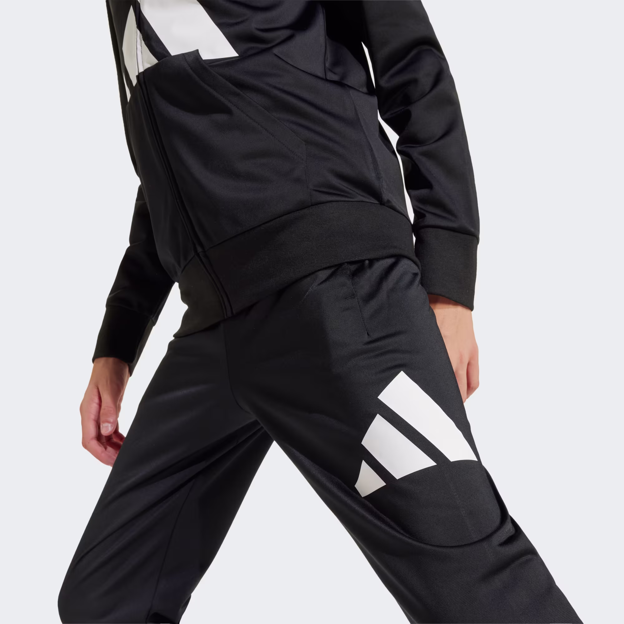 Adidas ბავშვის სპორტული კომპლექტი J BL TR TS 205