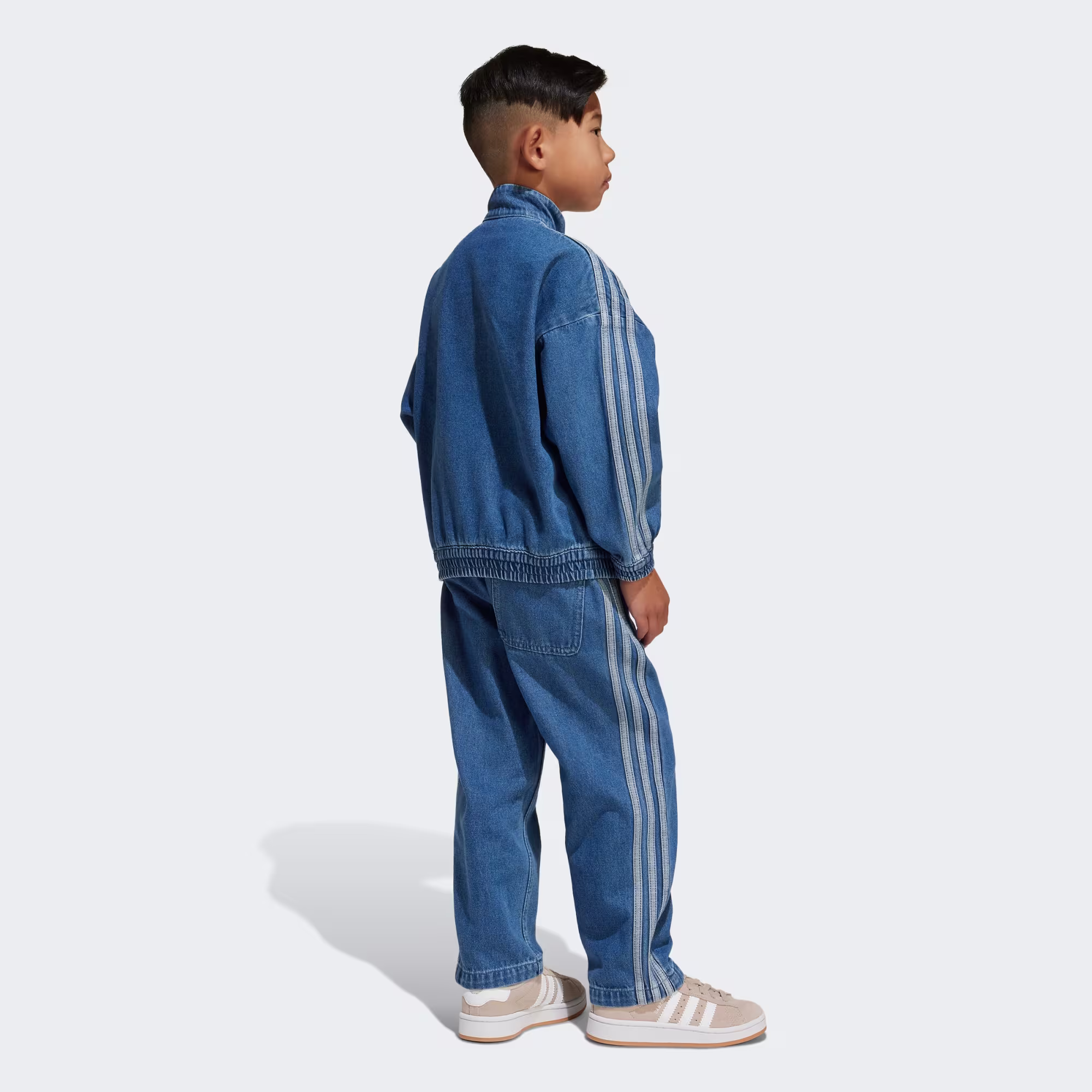 Adidas ბავშვის სპორტული კომპლექტი