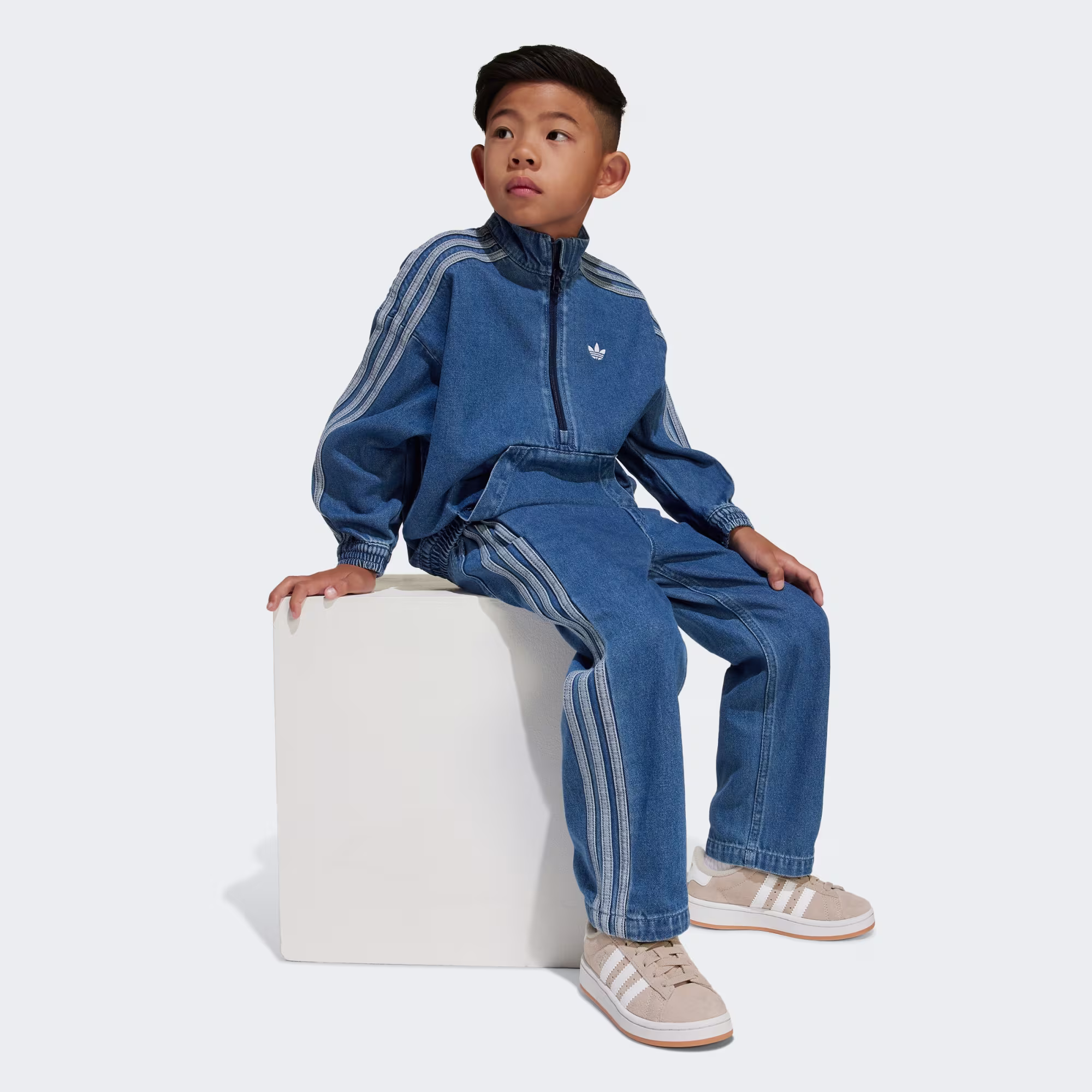 Adidas ბავშვის სპორტული კომპლექტი