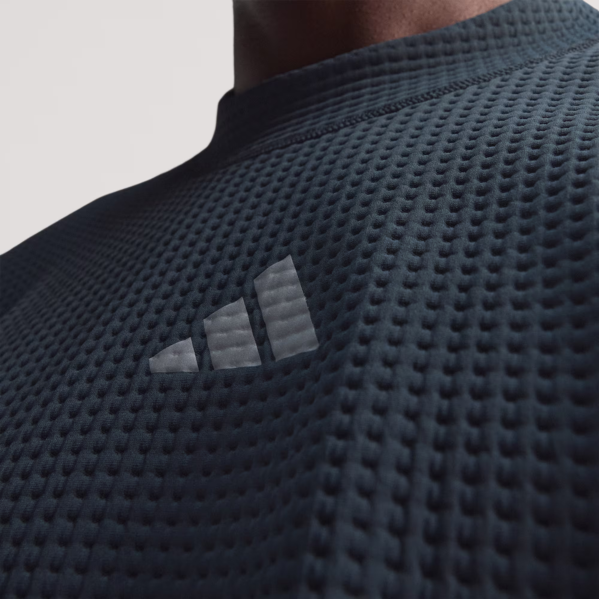 Adidas მამაკაცის ჯემპრი