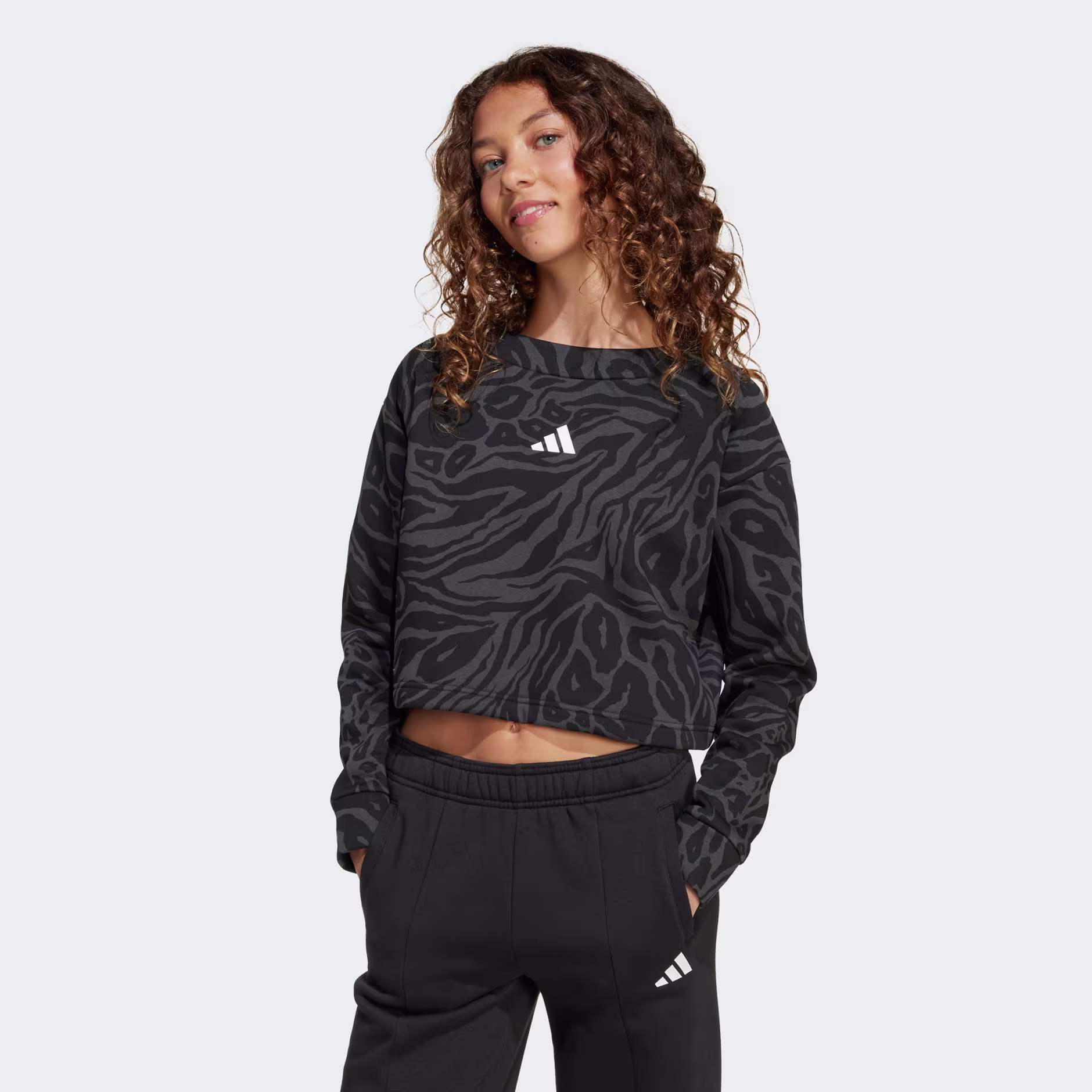 Adidas ბავშვის ჯემპრი