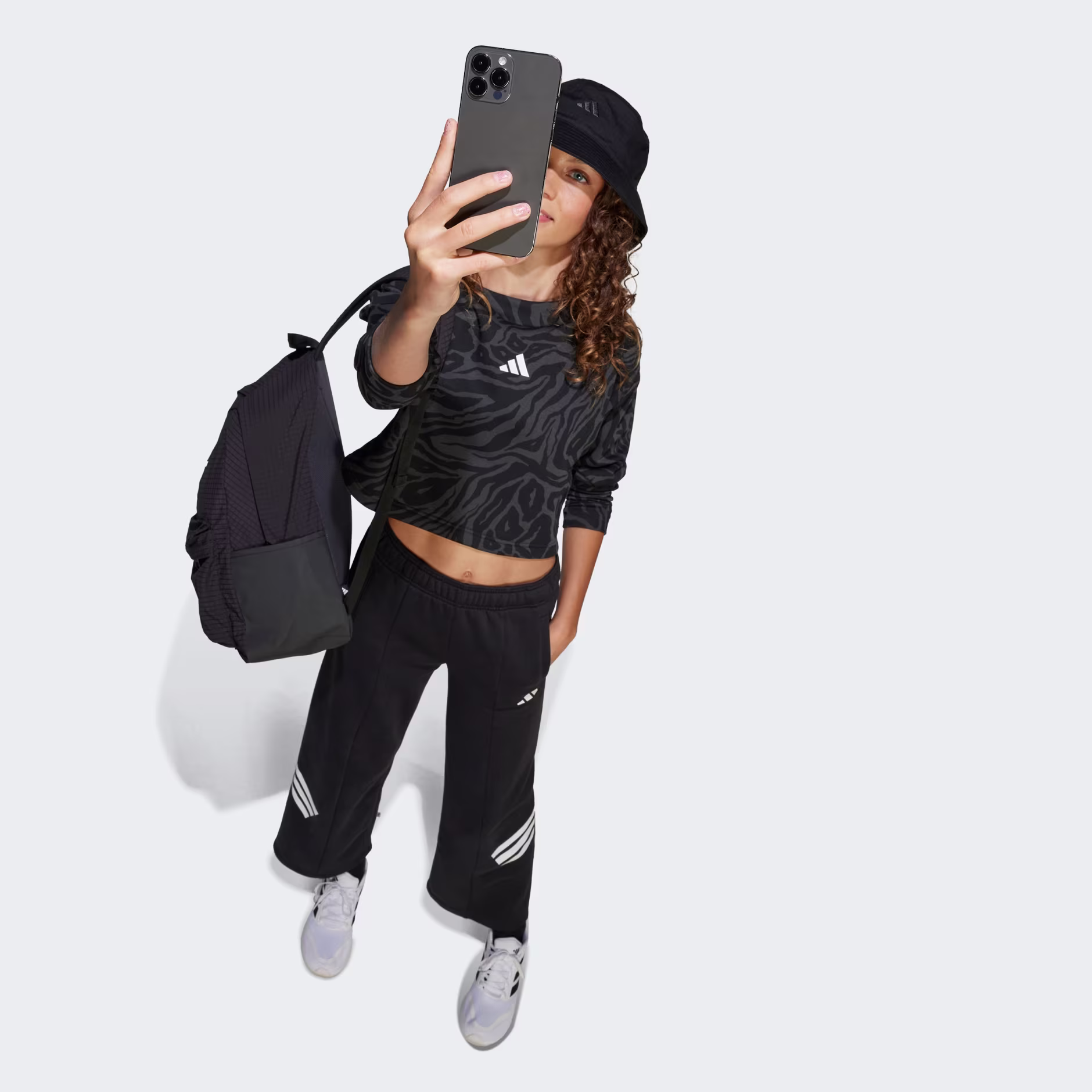 Adidas ბავშვის ჯემპრი
