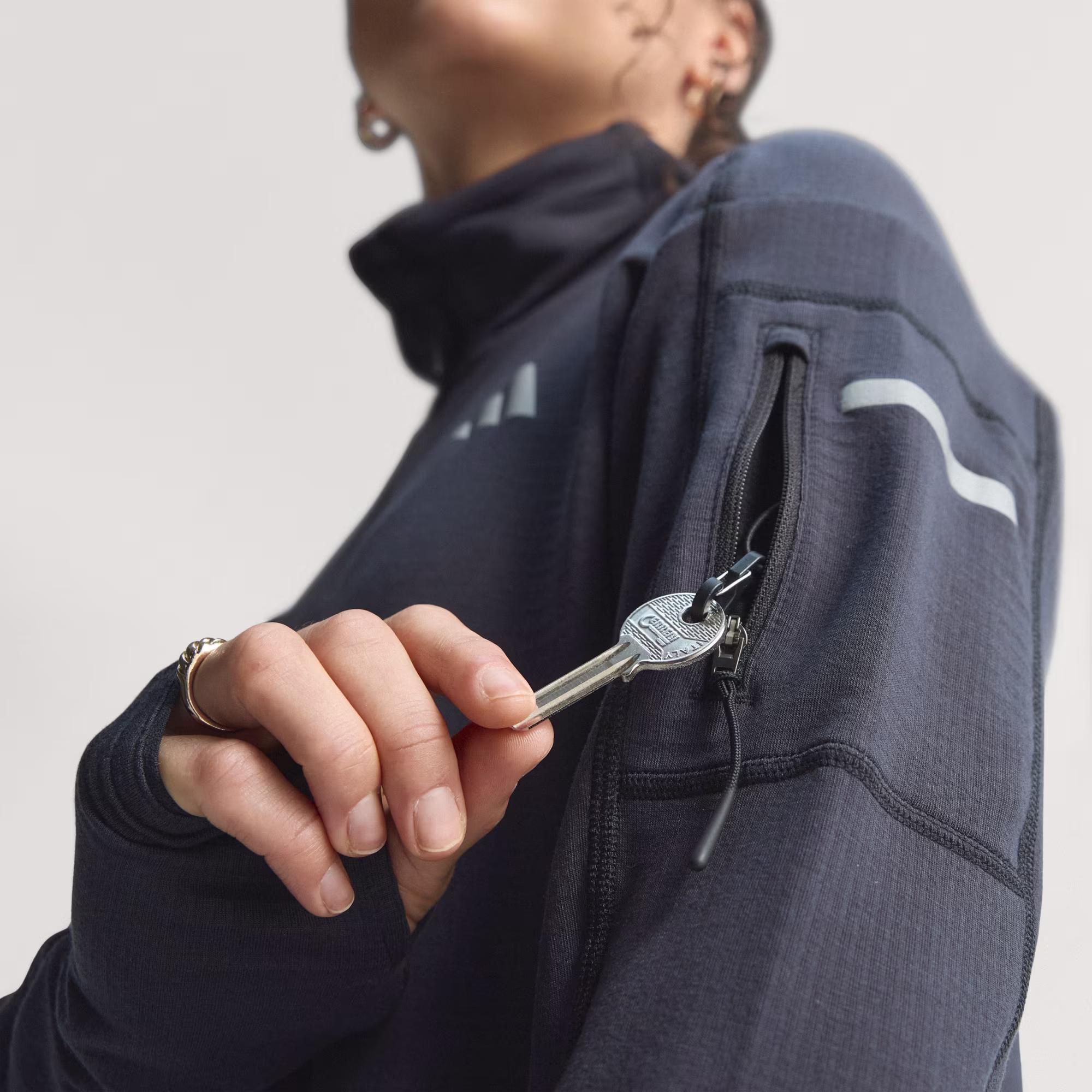 Adidas მამაკაცის ჯემპრი