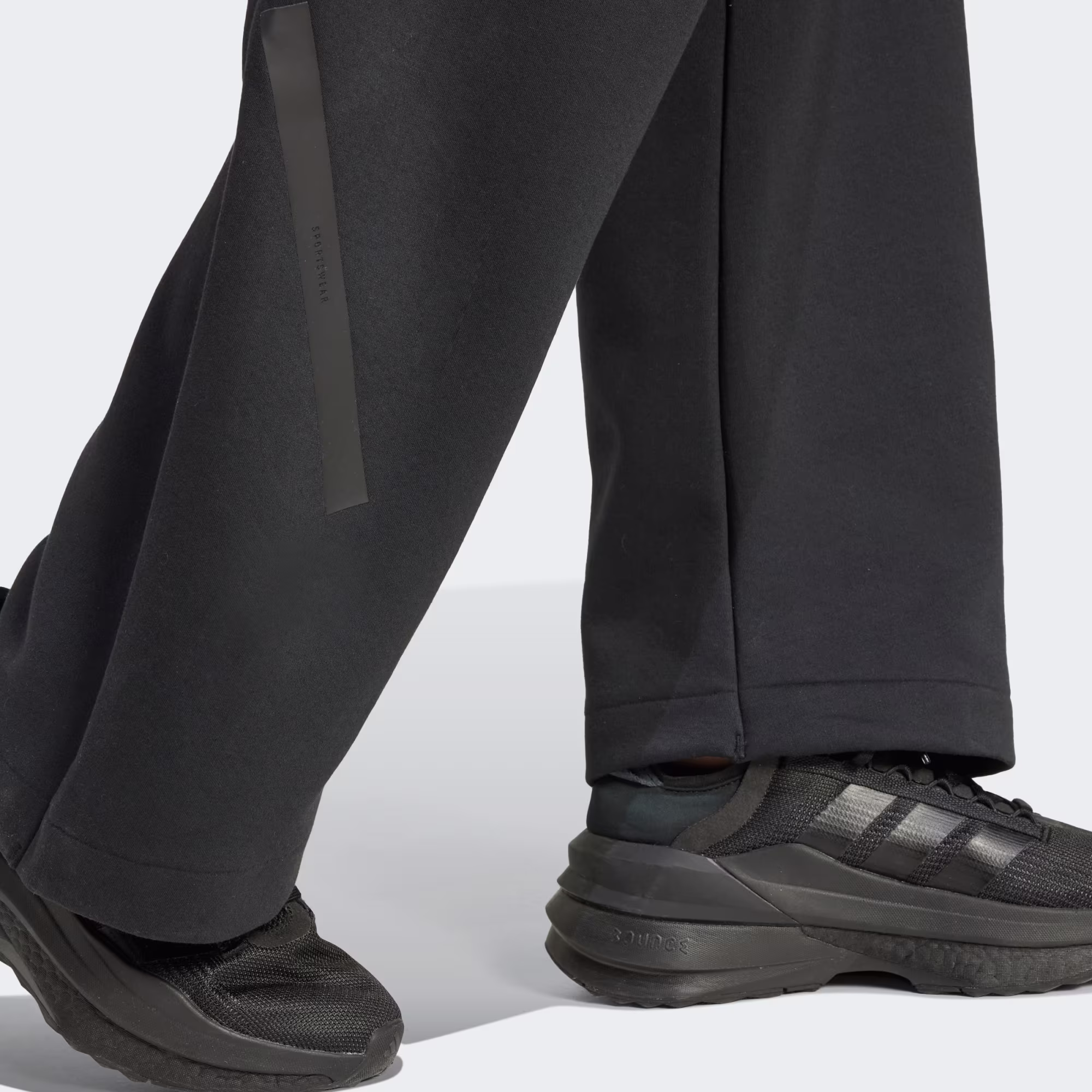Adidas ქალის შარვალი W Z.N.E. BAR PT