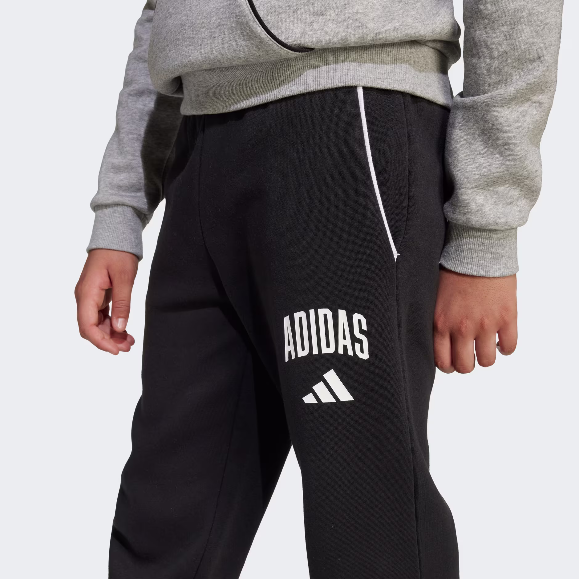 Adidas ბავშვის შარვალი
