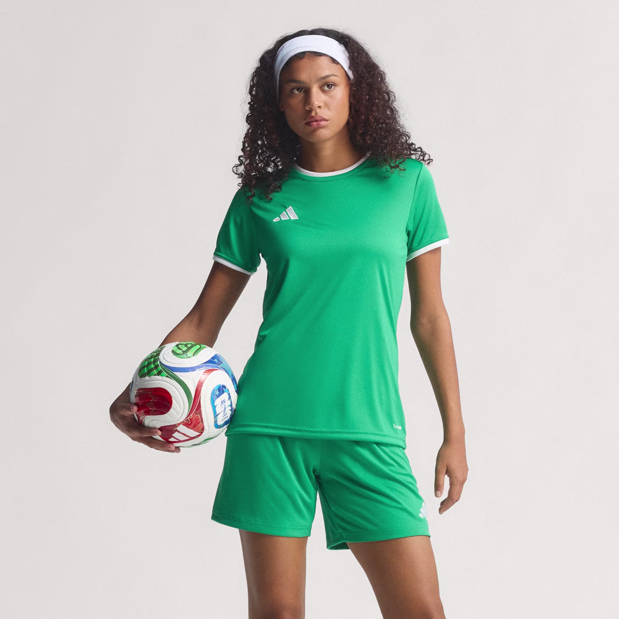Adidas ბურთი
