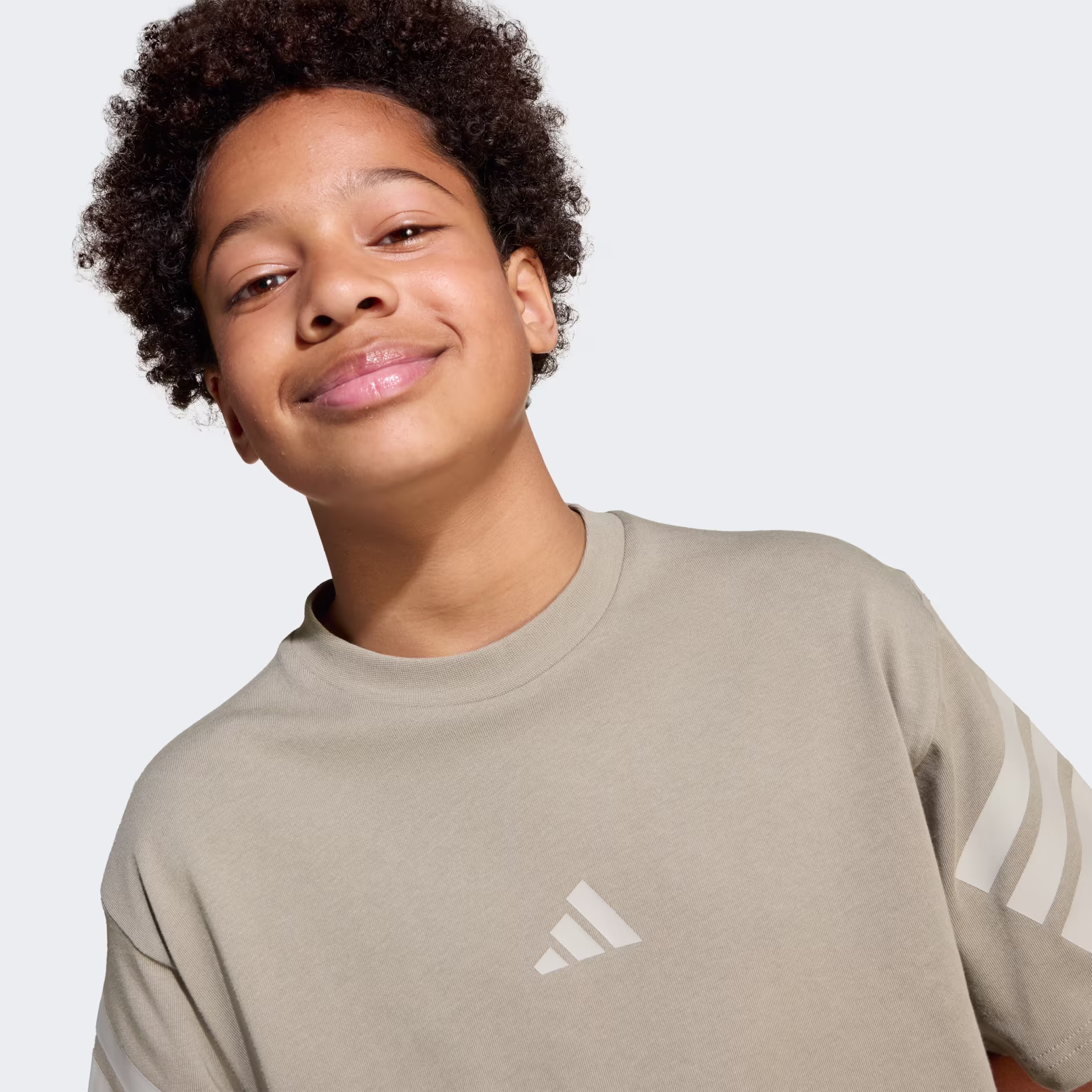 Adidas ბავშვის მაისური