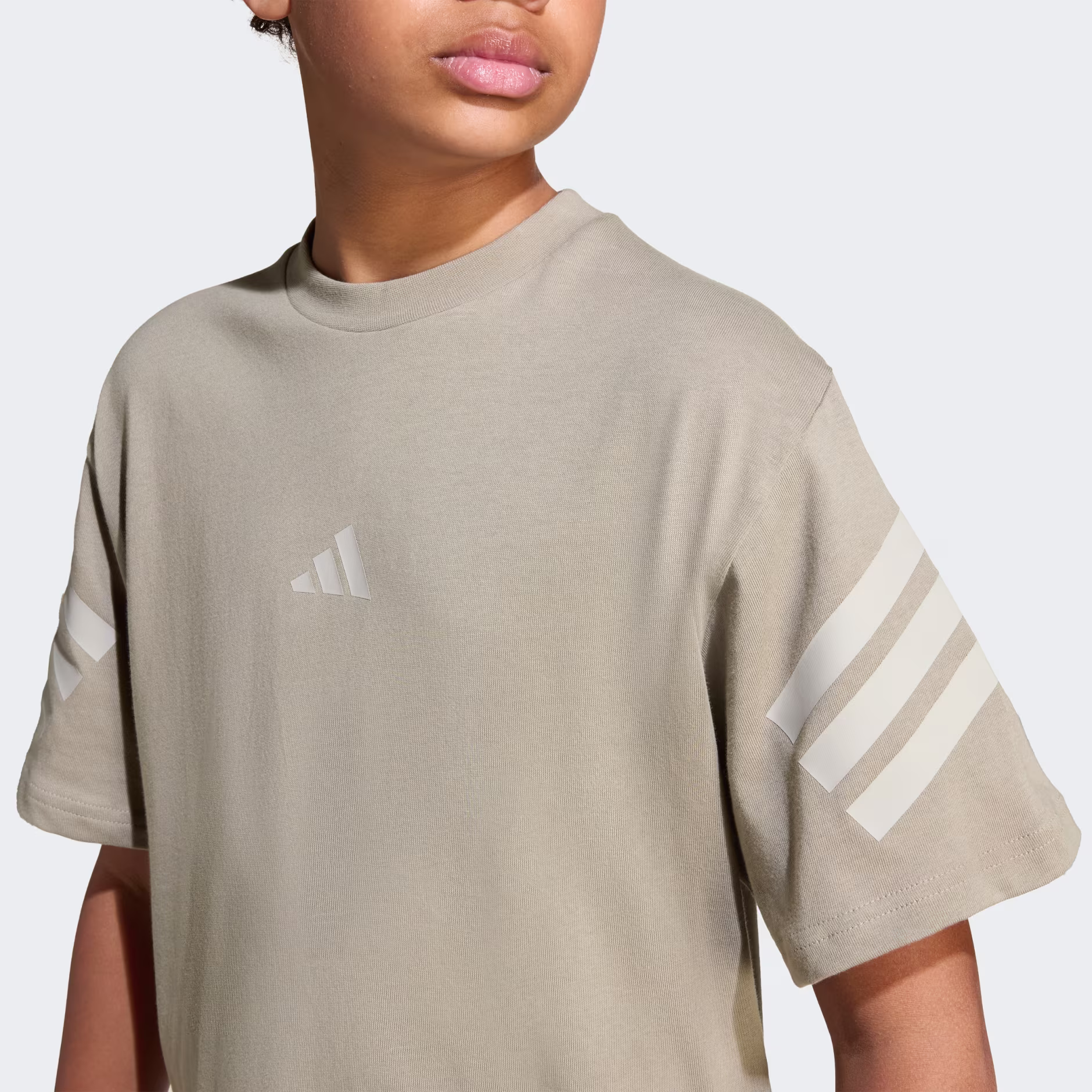 Adidas ბავშვის მაისური