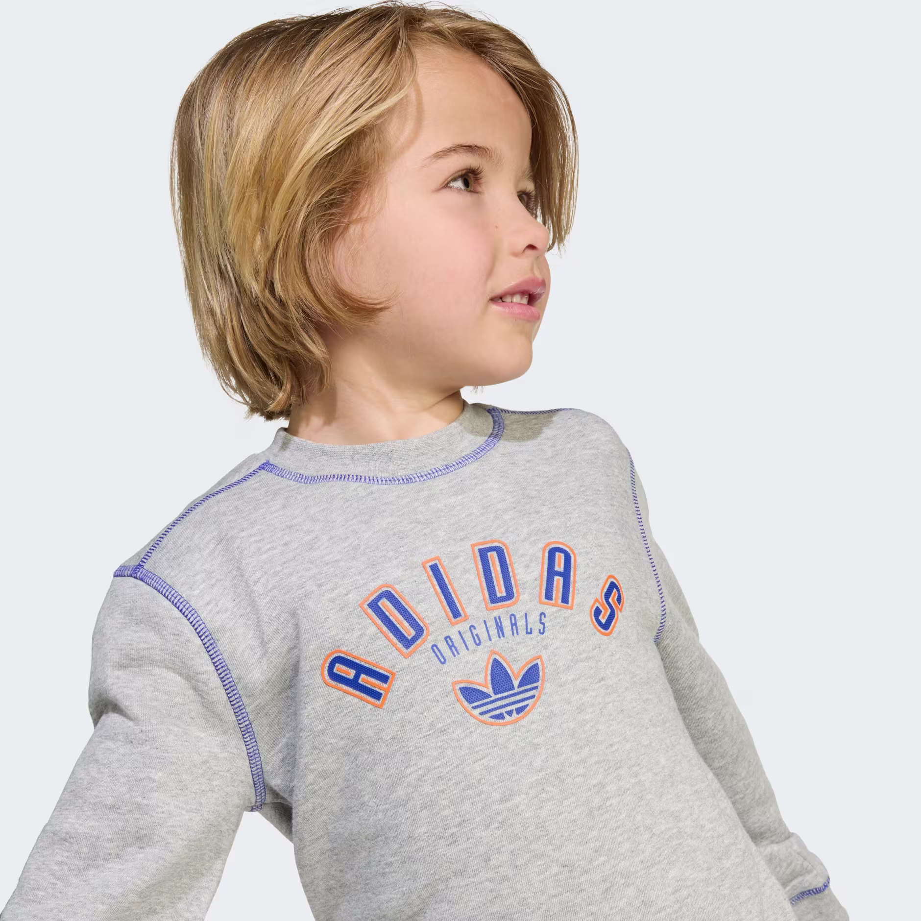 Adidas ბავშვის სპორტული კომპლექტი