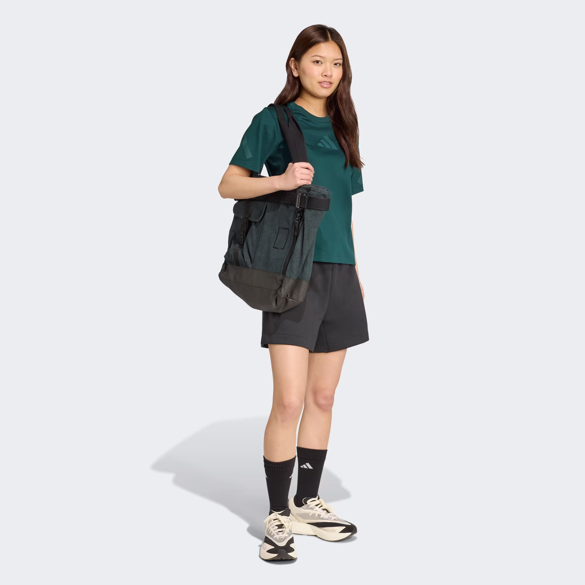 Adidas ქალის მაისური