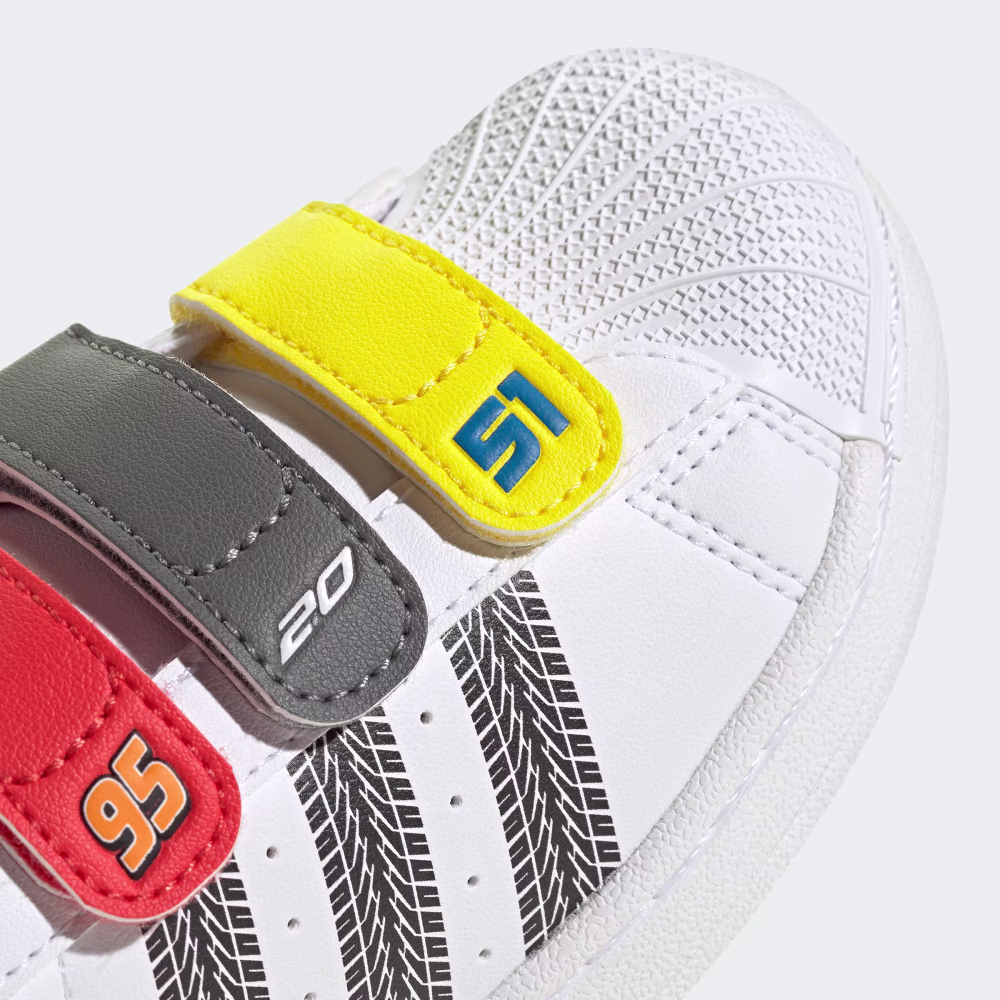 Adidas ბავშვის სპორტული ფეხსაცმელი
