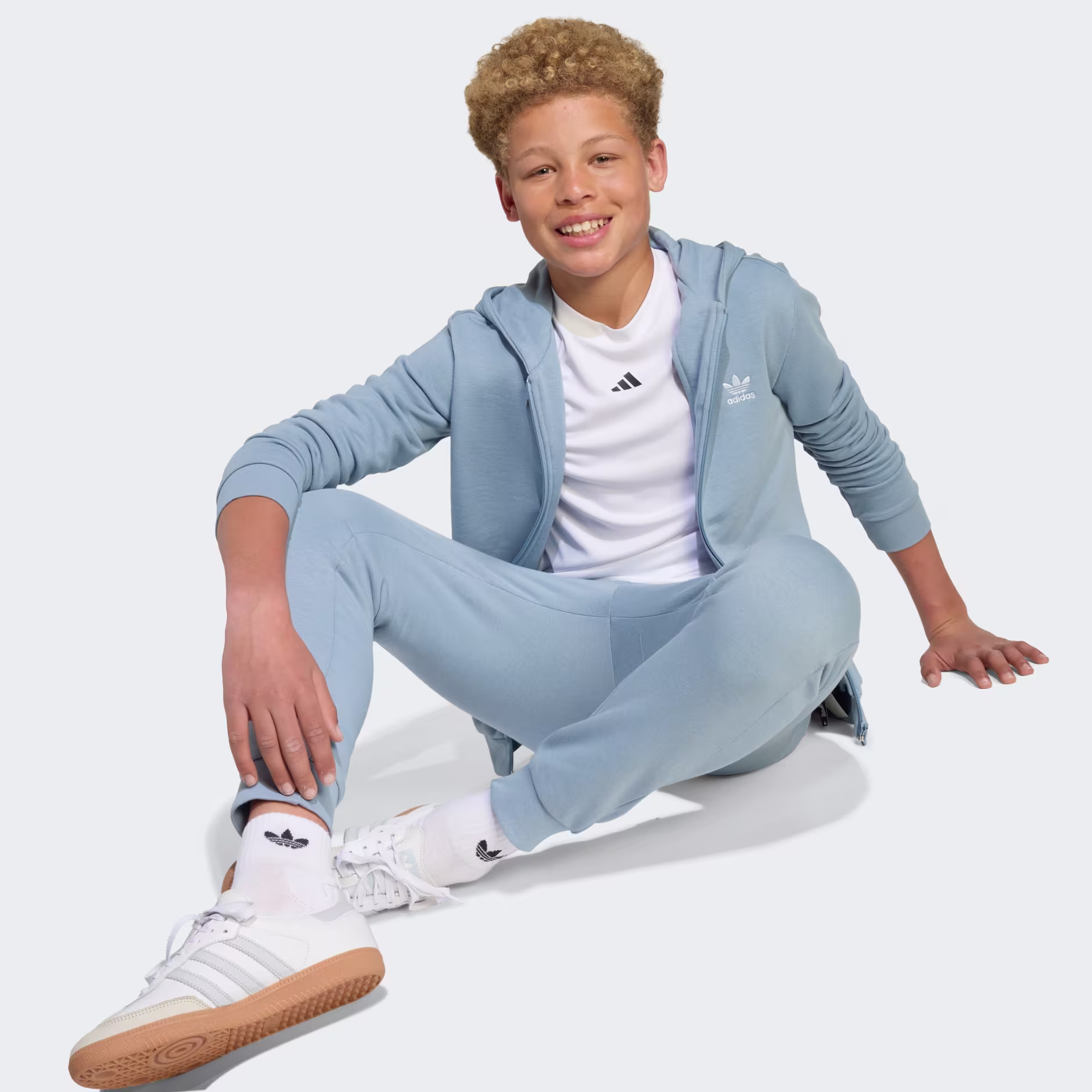 Adidas ბავშვის ჯემპრი