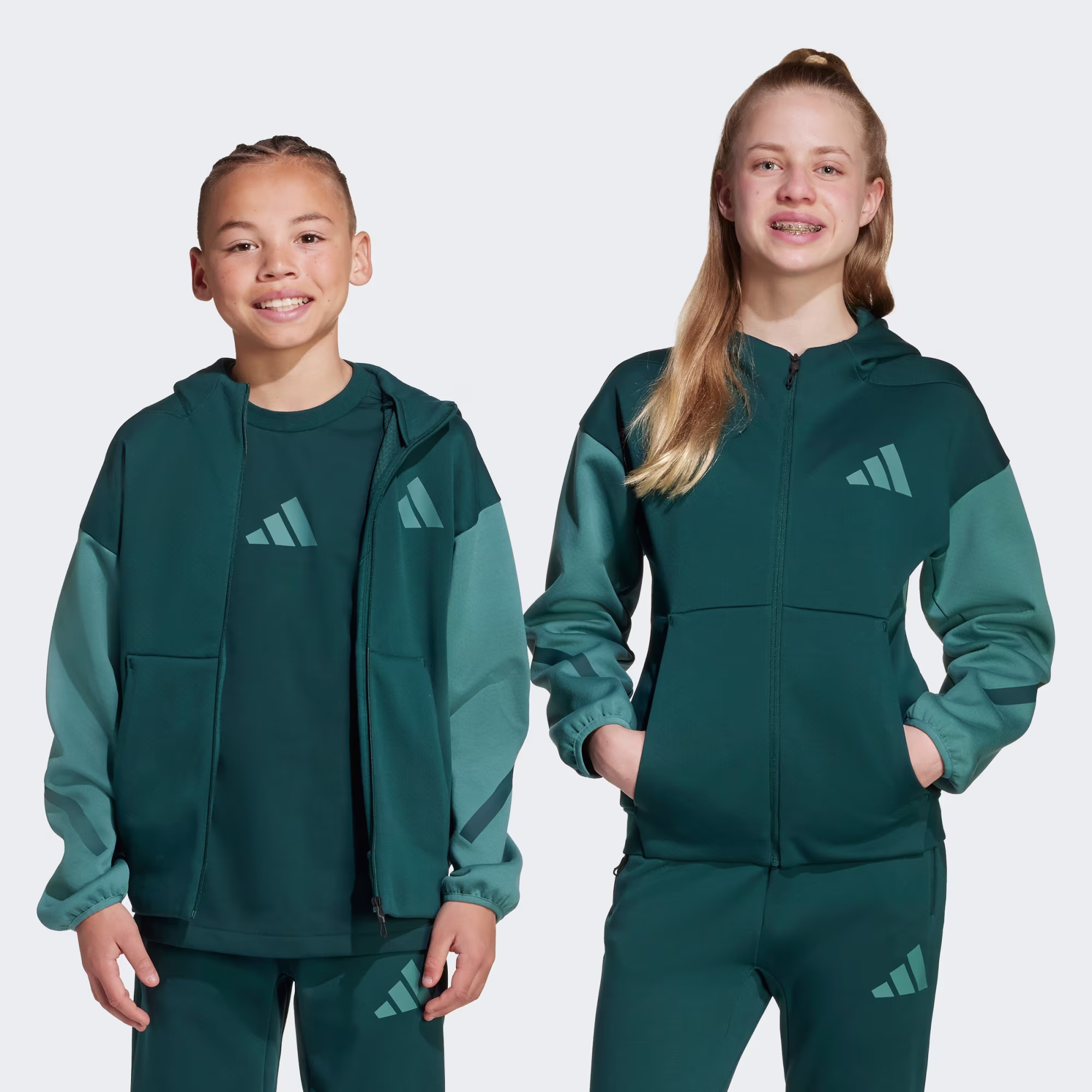 Adidas ბავშვის ჯემპრი