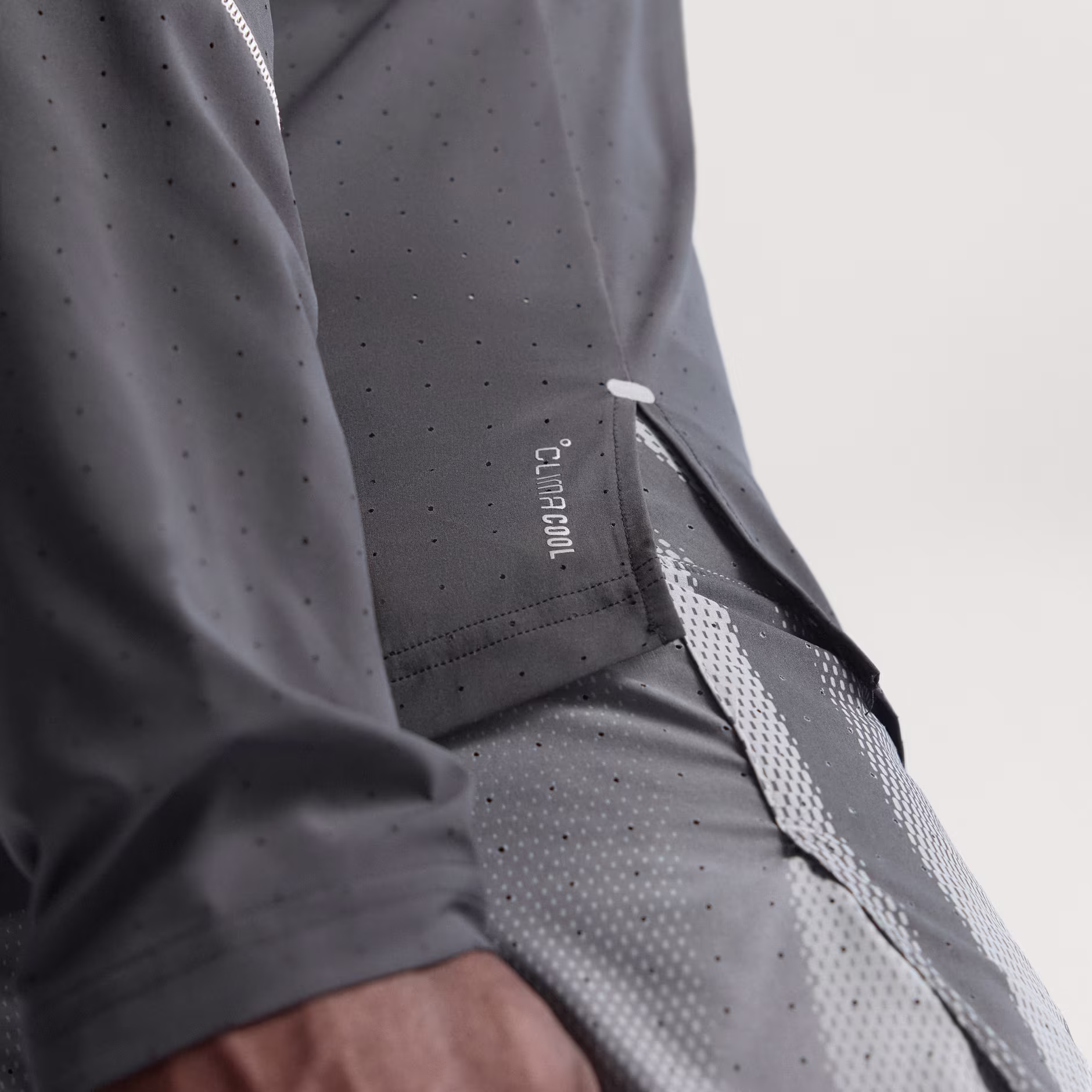 Adidas მამაკაცის ჯემპრი