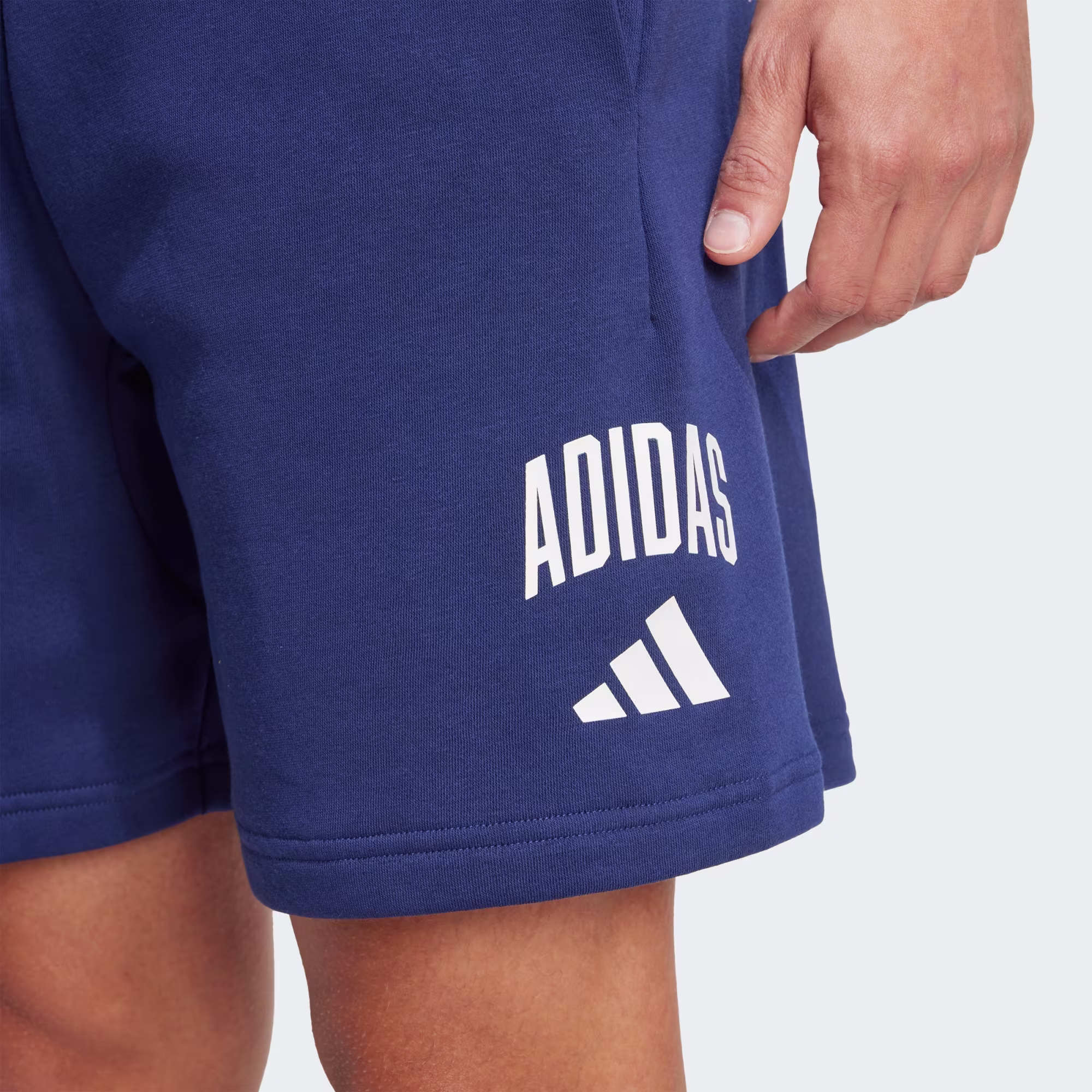 Adidas მამაკაცის შორტი
